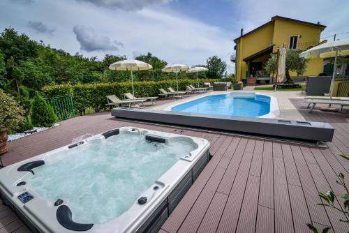 Three-Bedroom Villa photo 3