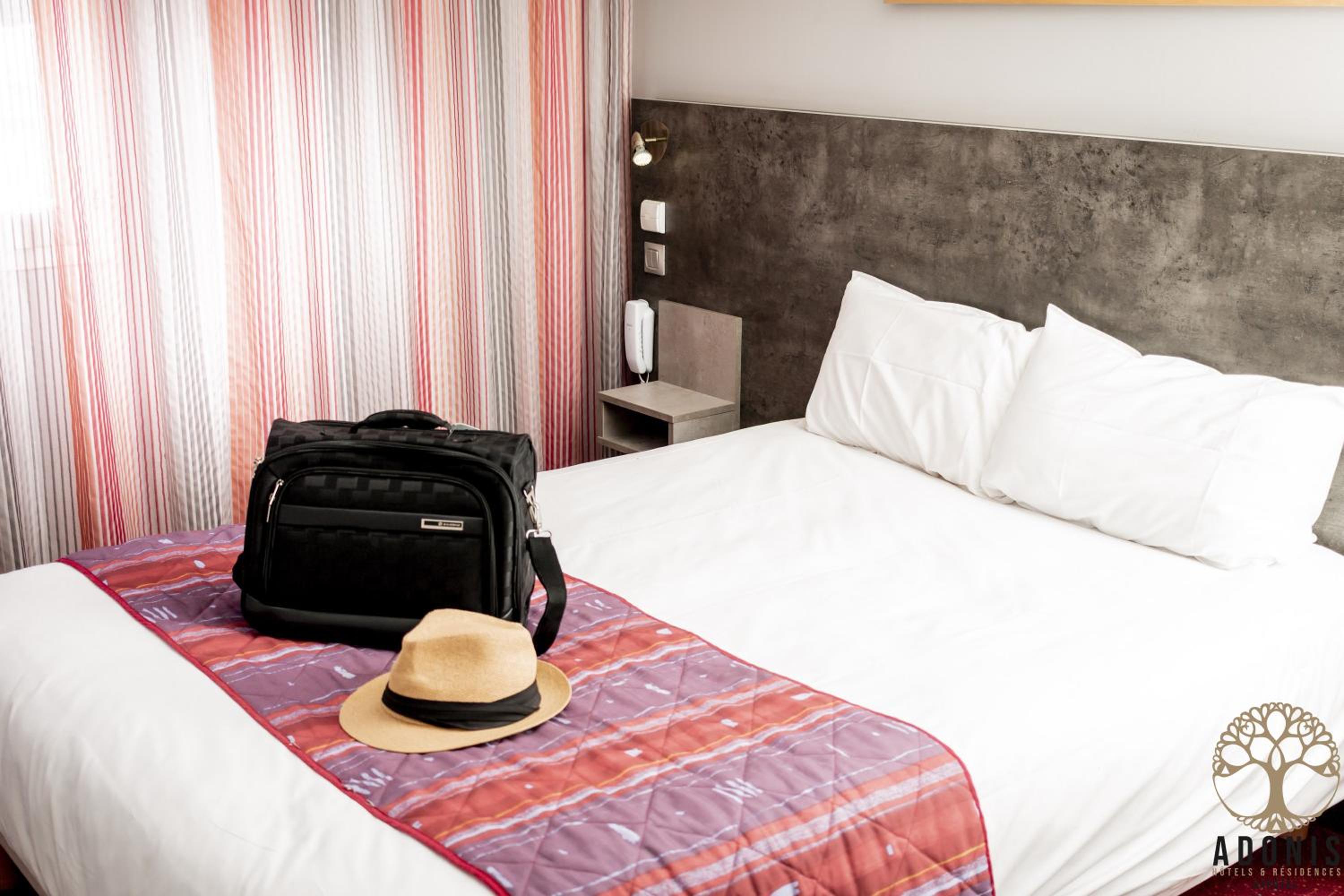 Standard Double Room - Photo 4