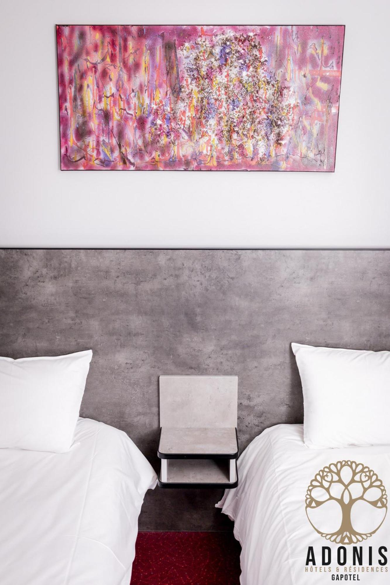 Standard Twin Room - Photo 5