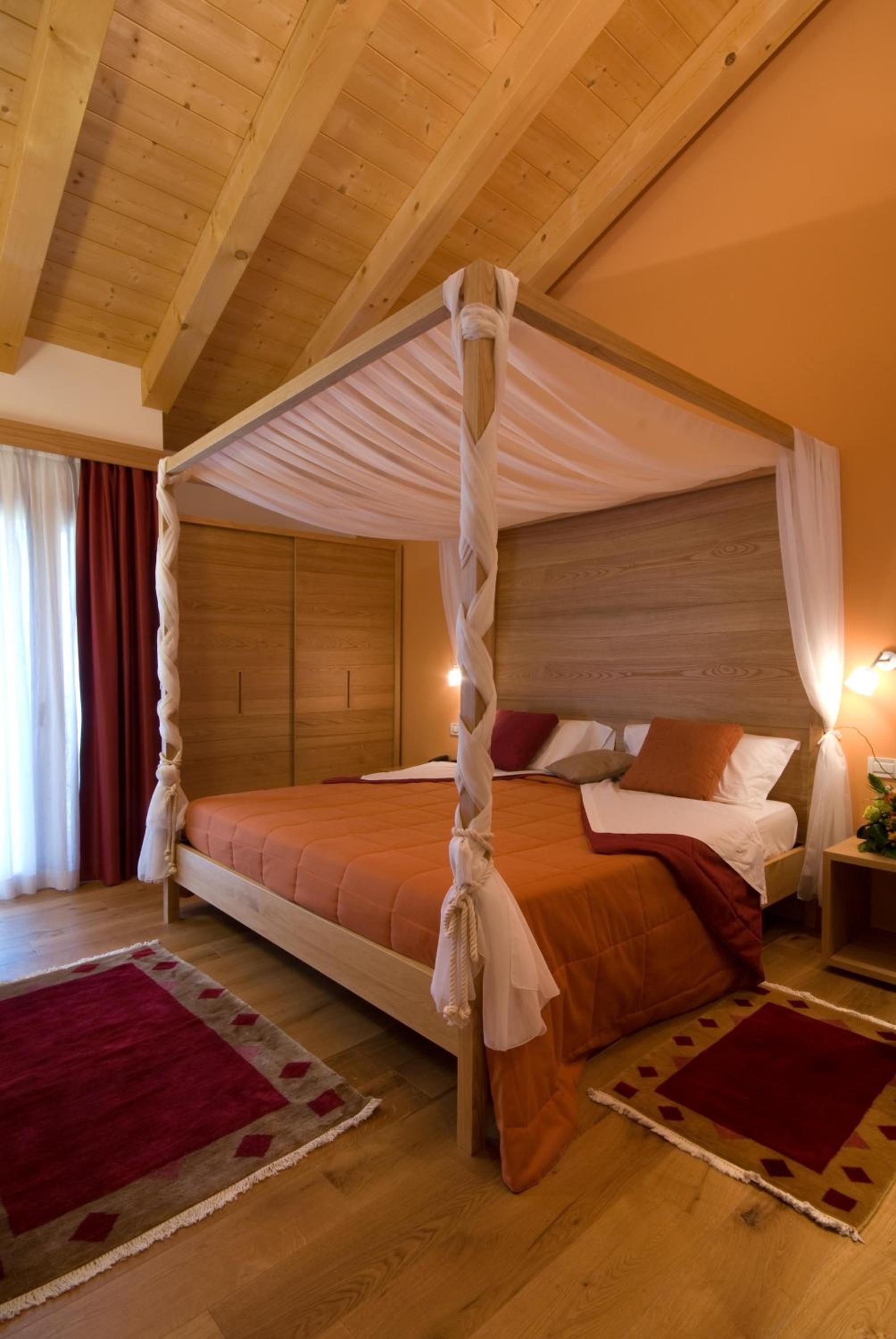 Superior Plus Room