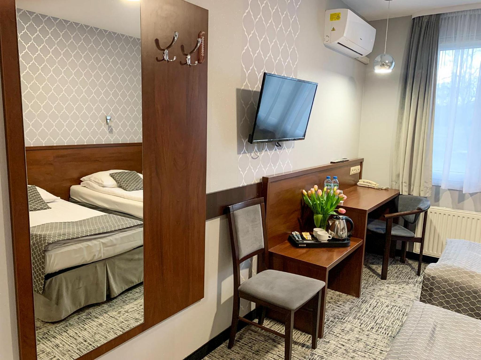 Standard Twin Room photo 3