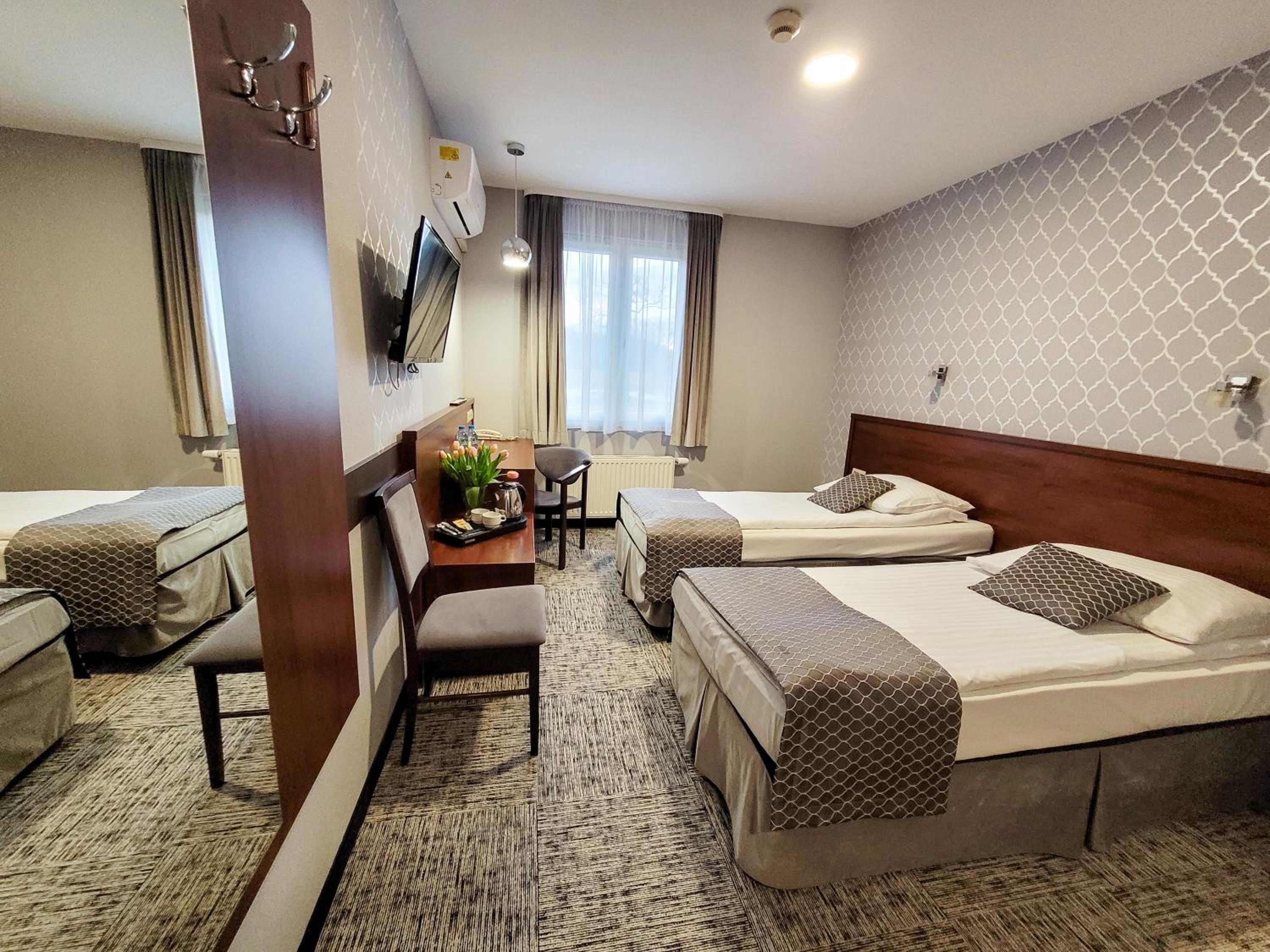 Standard Twin Room photo 3