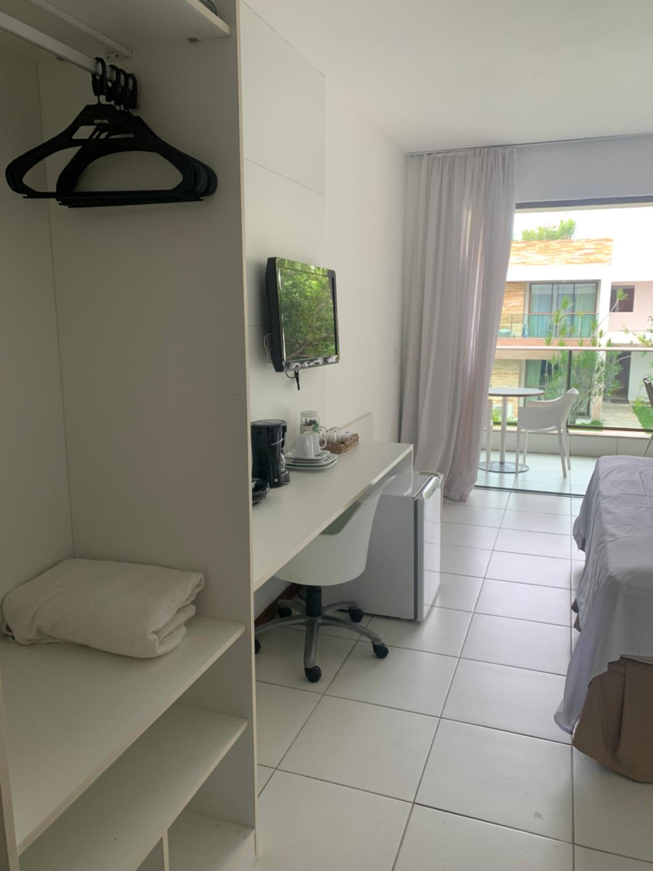 Apartment with Balcony photo 3
