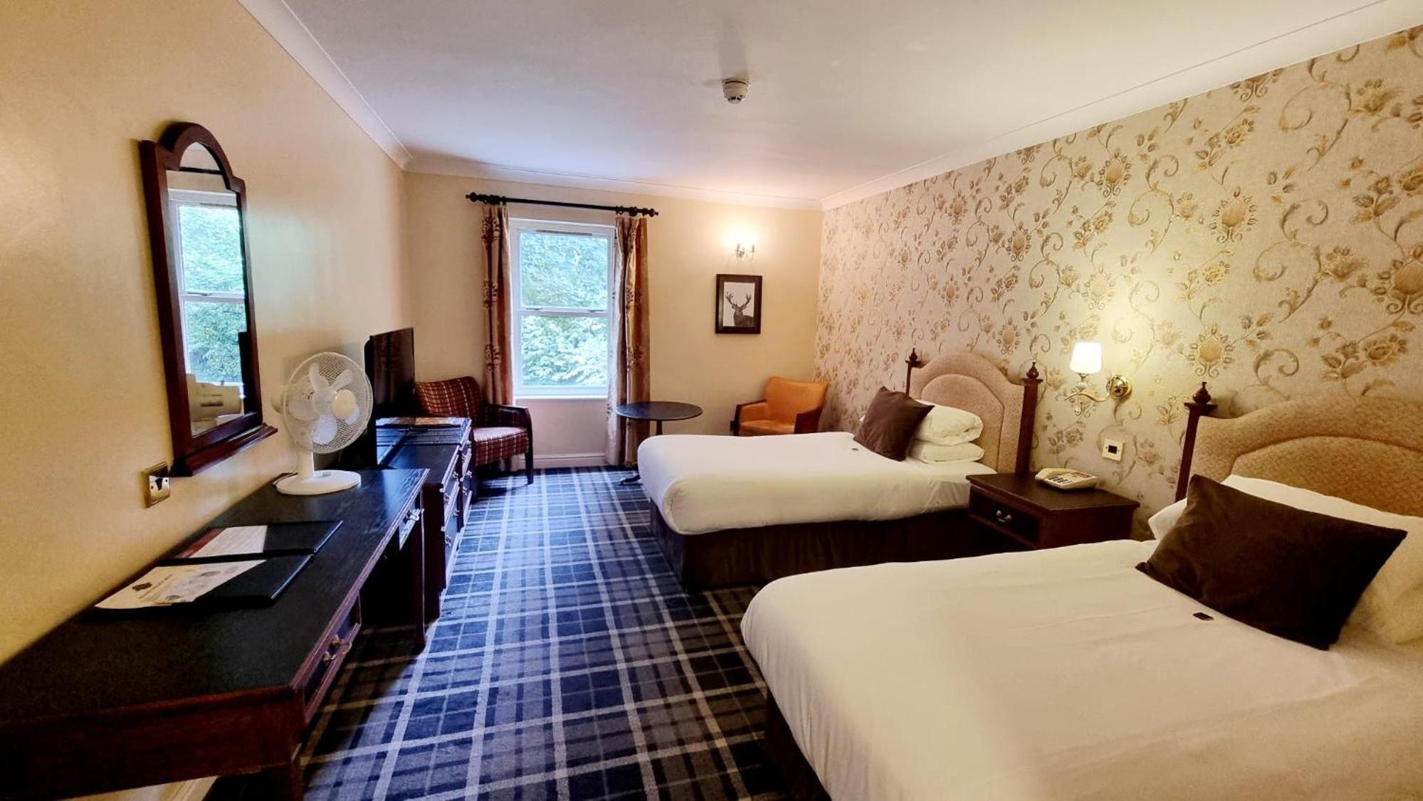 Club Twin Room - Photo 13