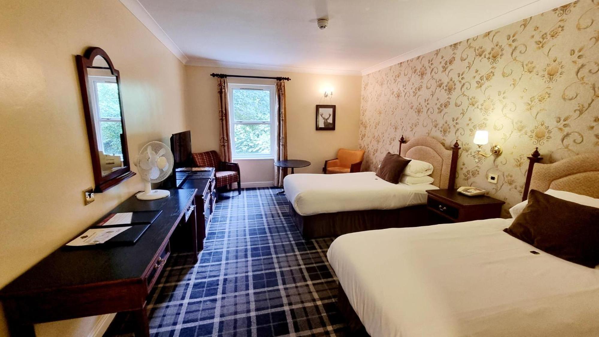 Club Twin Room - Photo 11