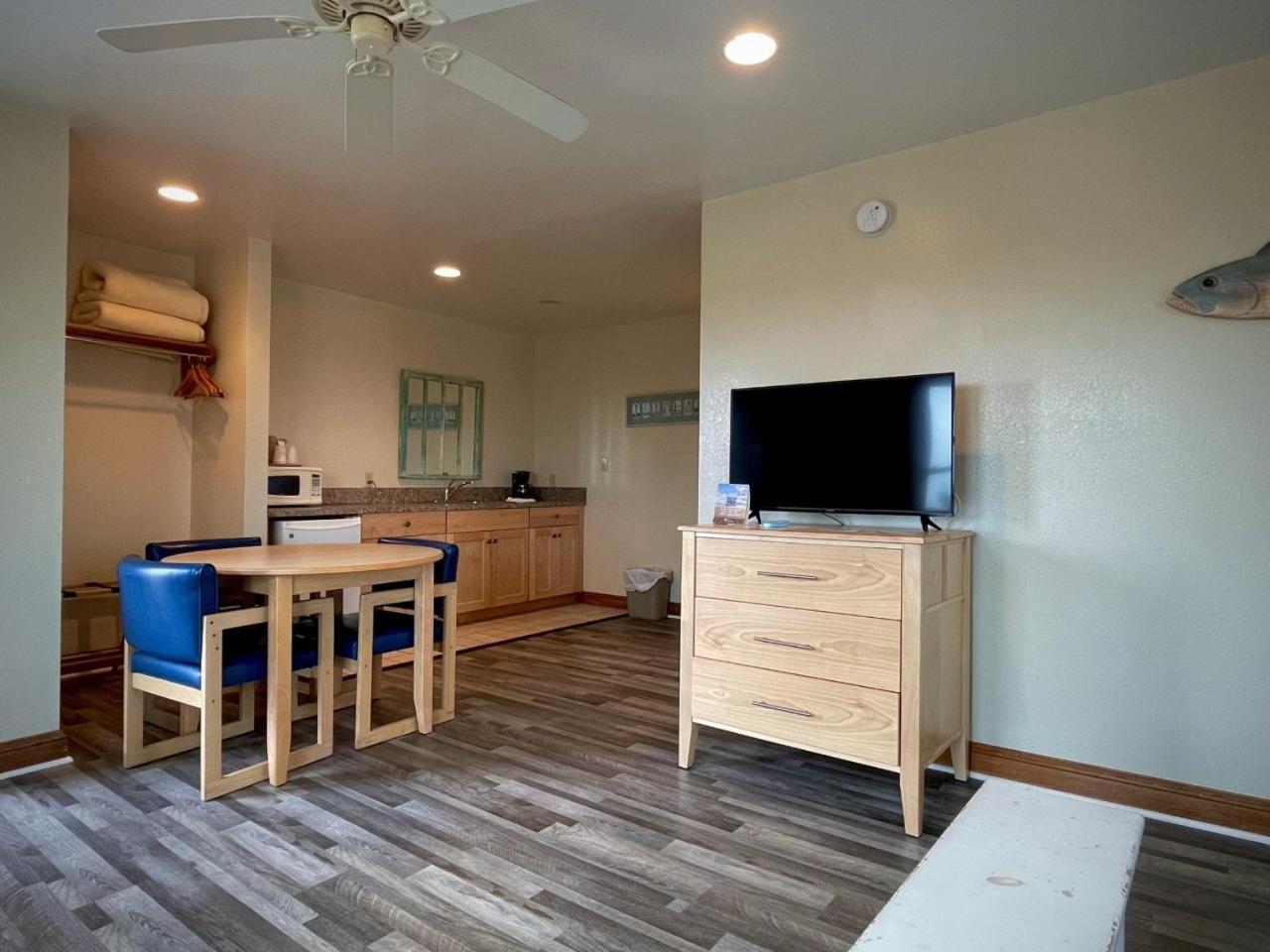 Deluxe Junior Suite - Photo 2