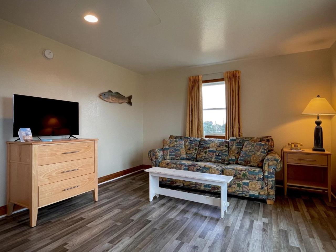 Deluxe Junior Suite - Photo 1