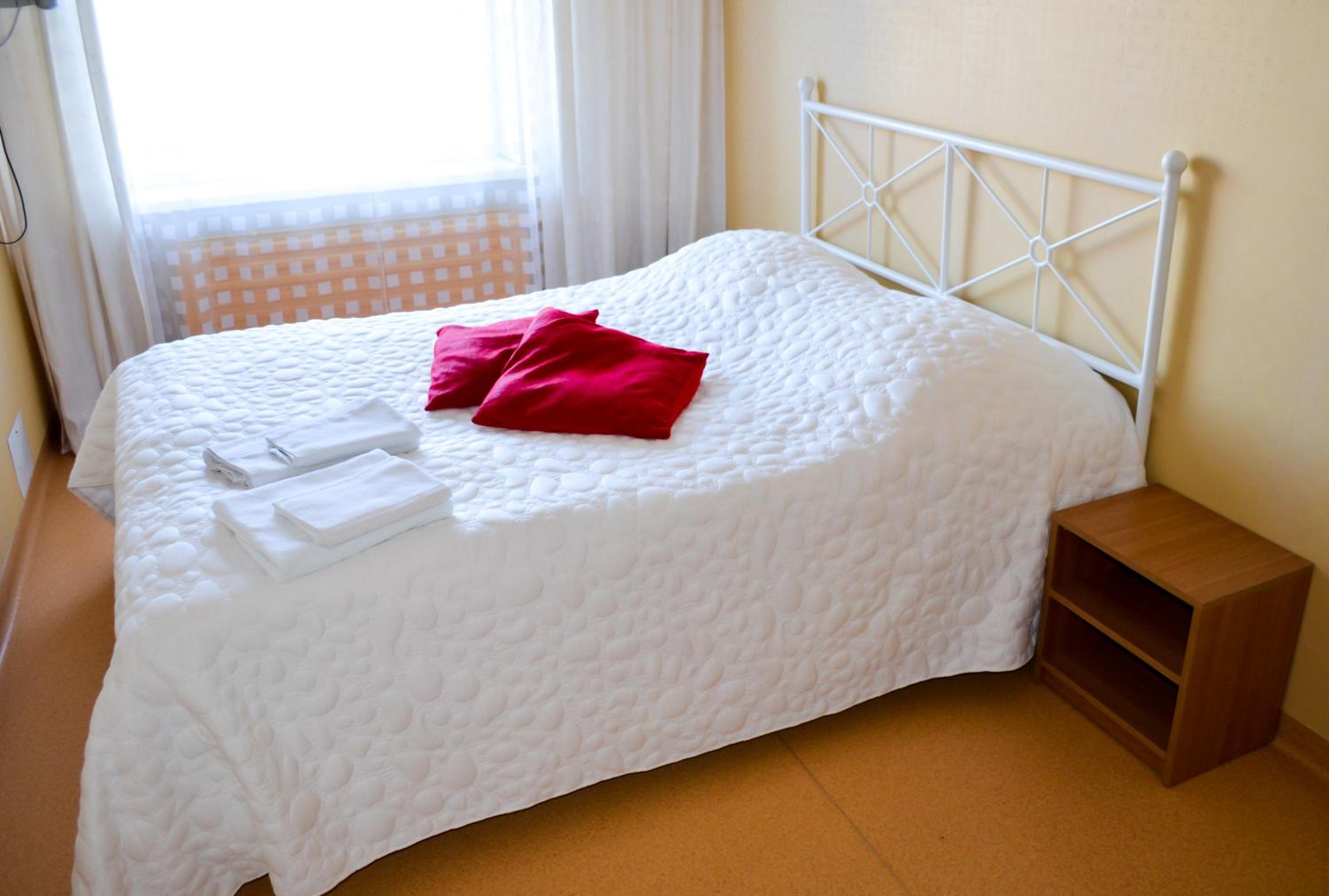 Double or Twin Room - Photo 4