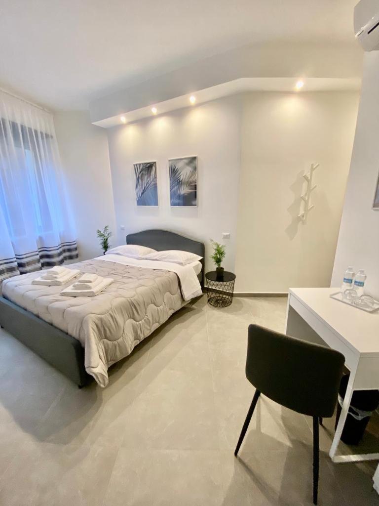 Double Room with Private Bathroom photo 3