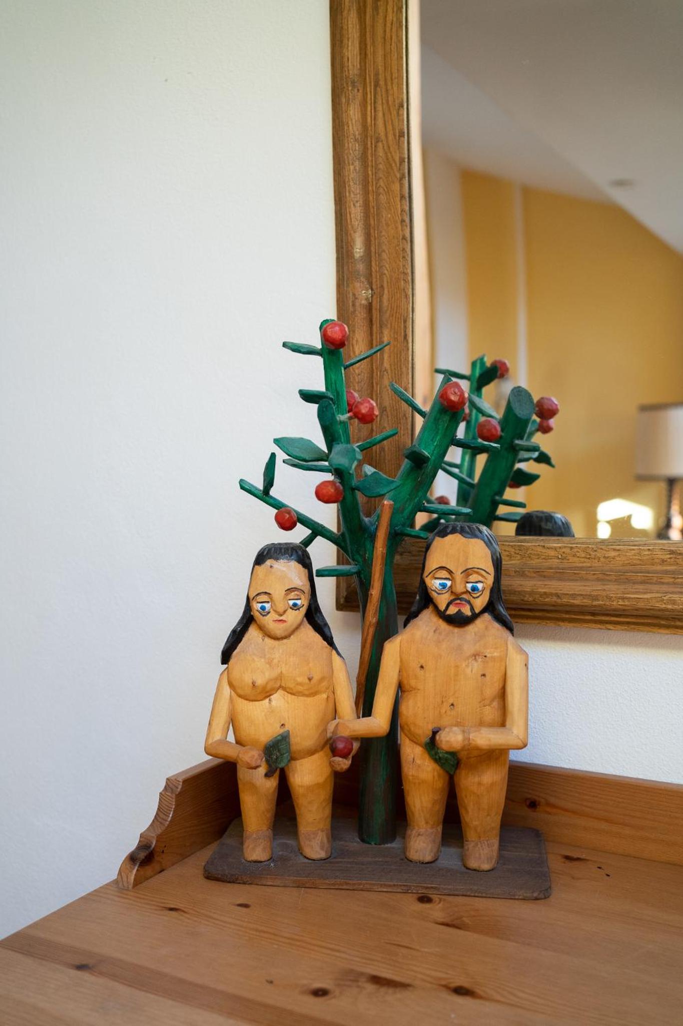 Two-Bedroom Apartment (3 Adults) - Photo 4