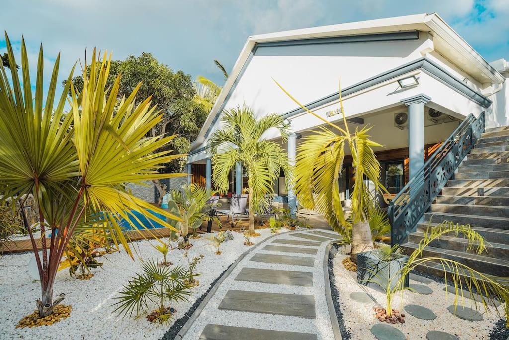 Villa photo 2
