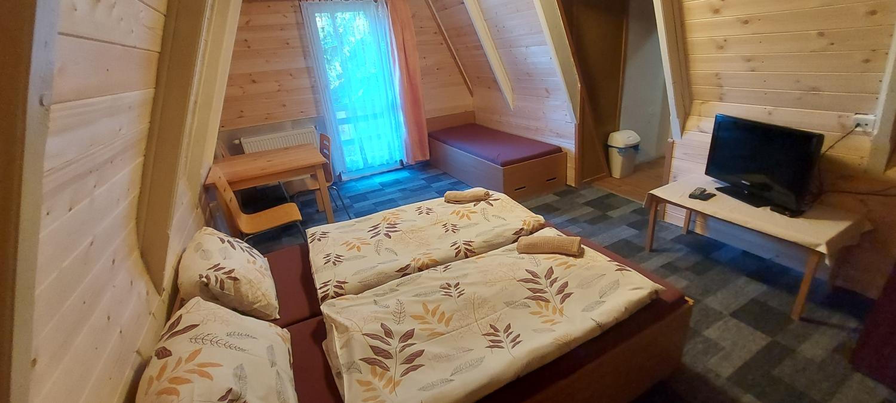 Double Room with Extra Bed photo 1