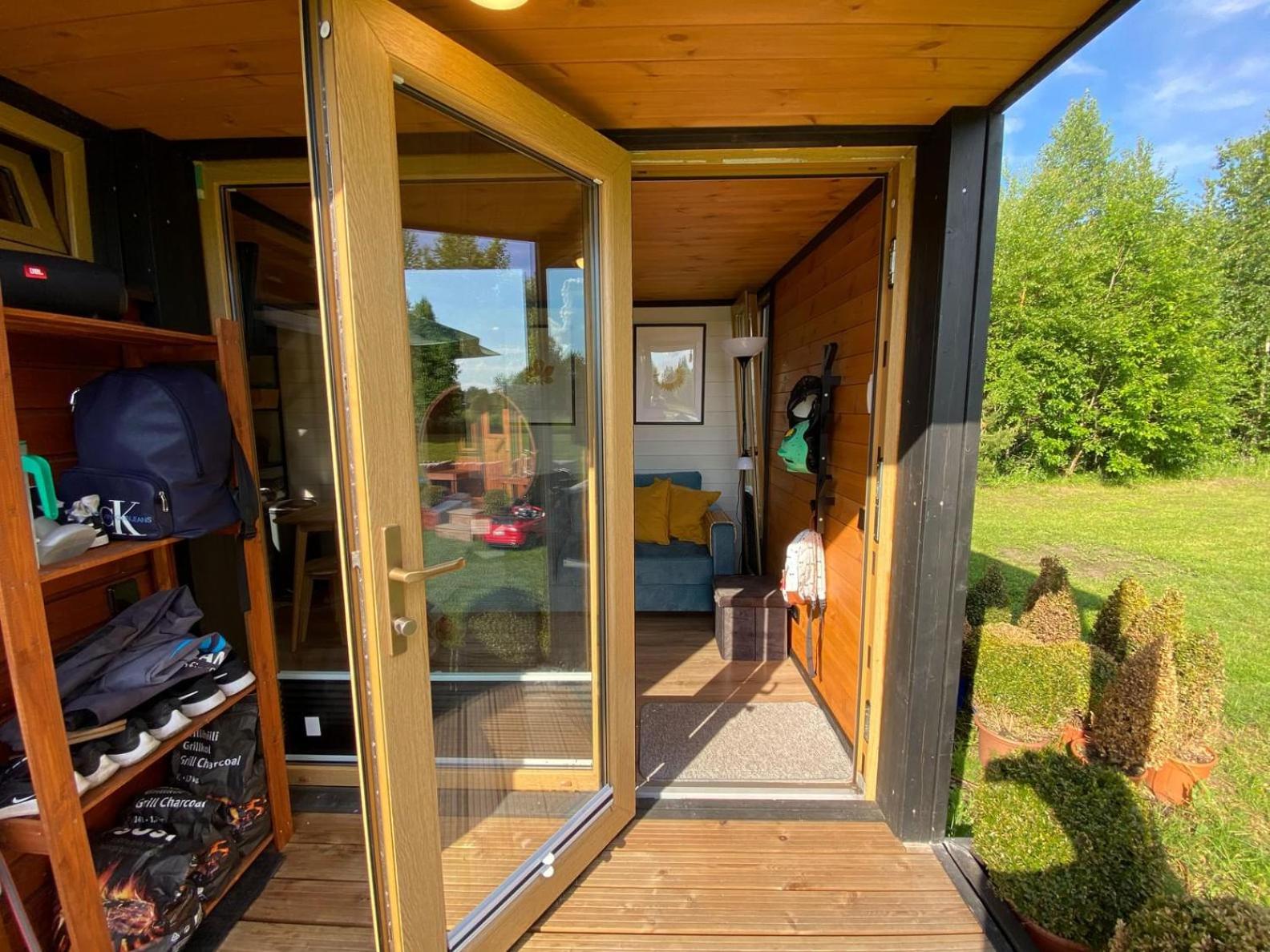 One-Bedroom House - Photo 2