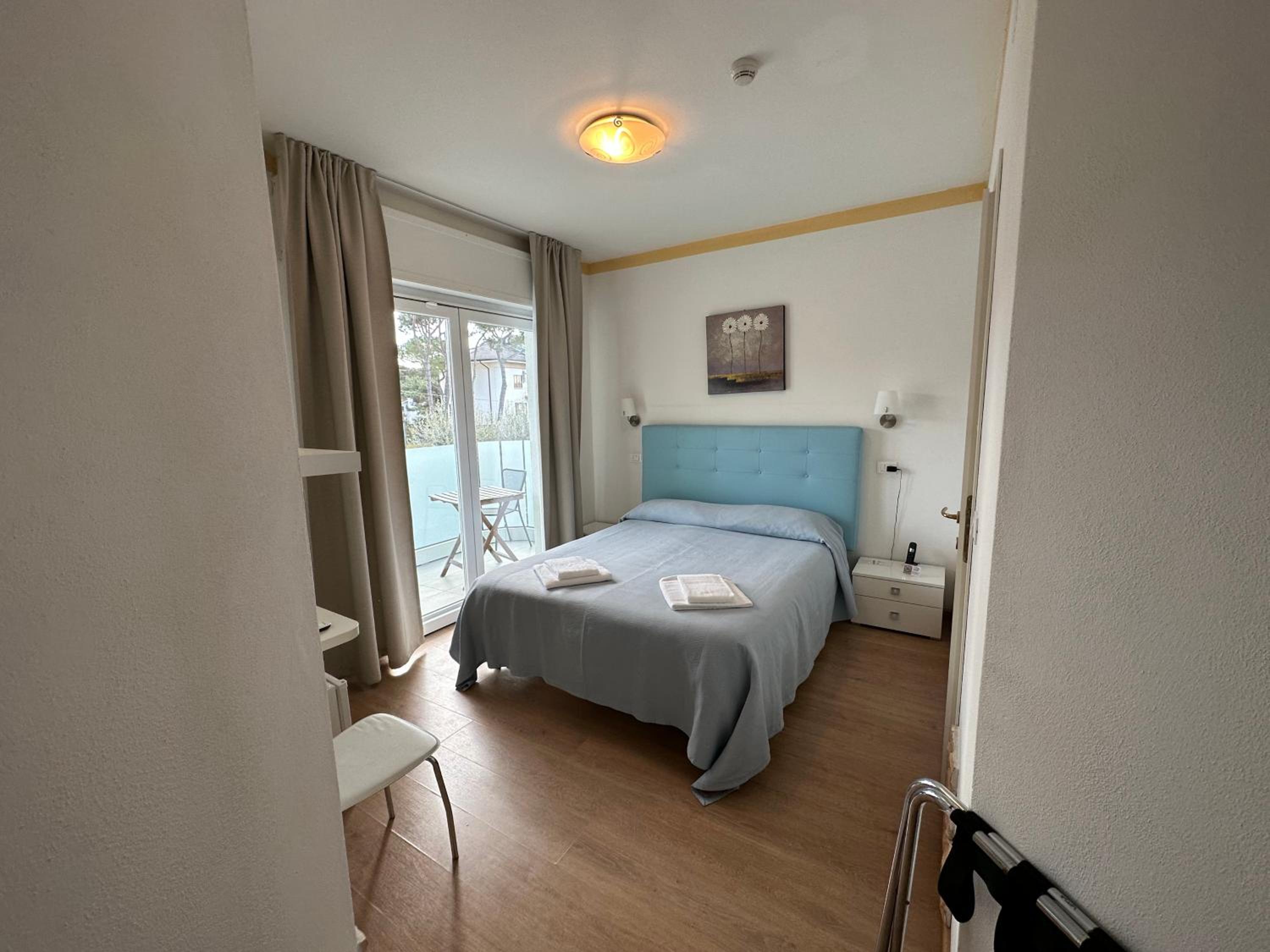 Double or Twin Room with Balcony - Photo 1
