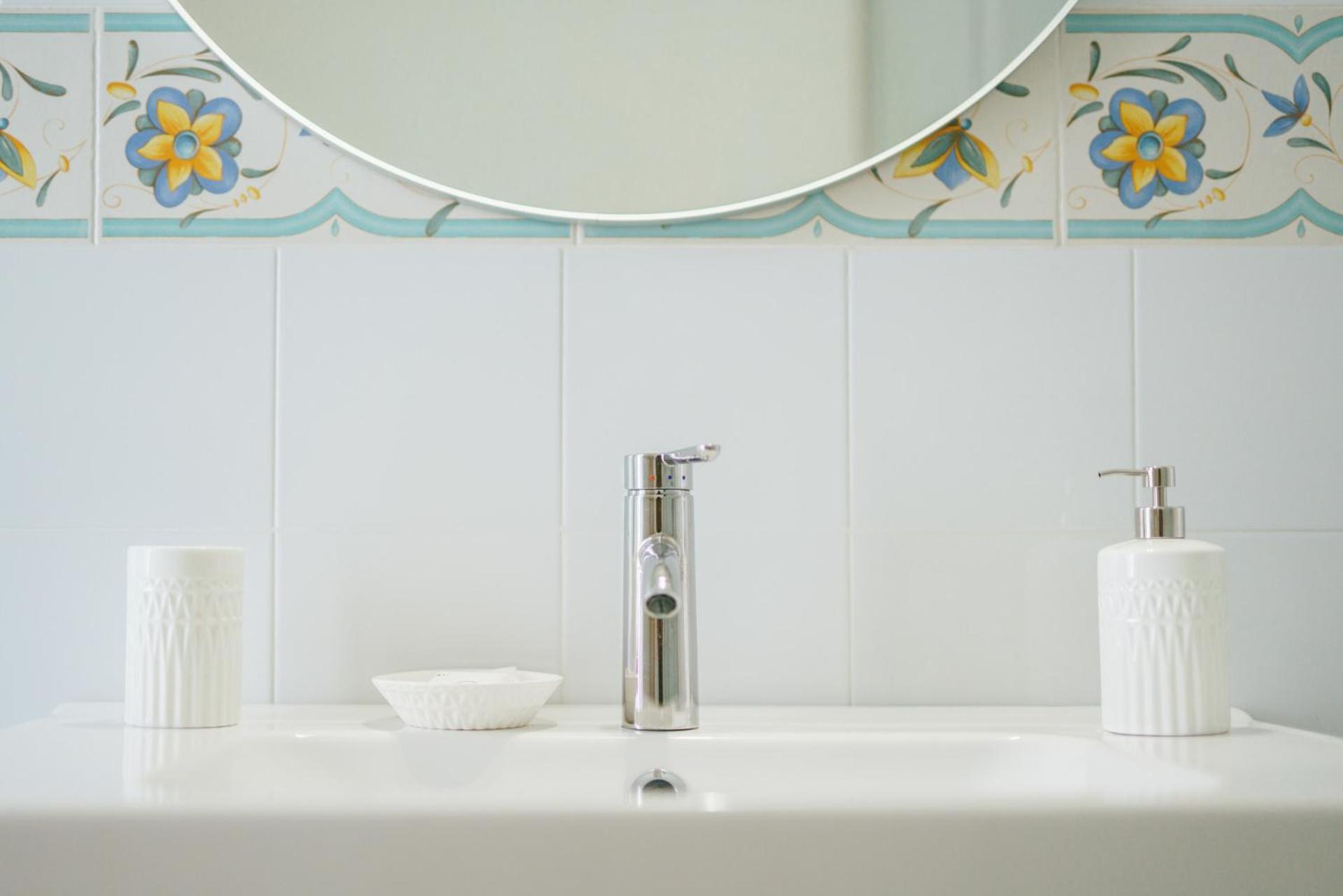 Double Room with Private Bathroom - Photo 3