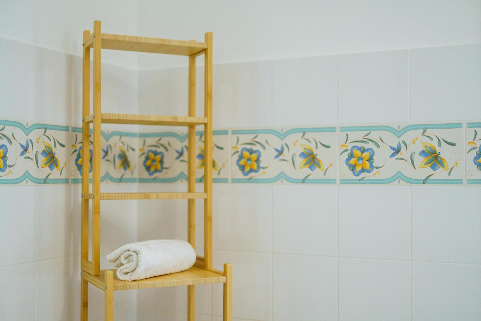 Double Room with Private Bathroom - Photo 4