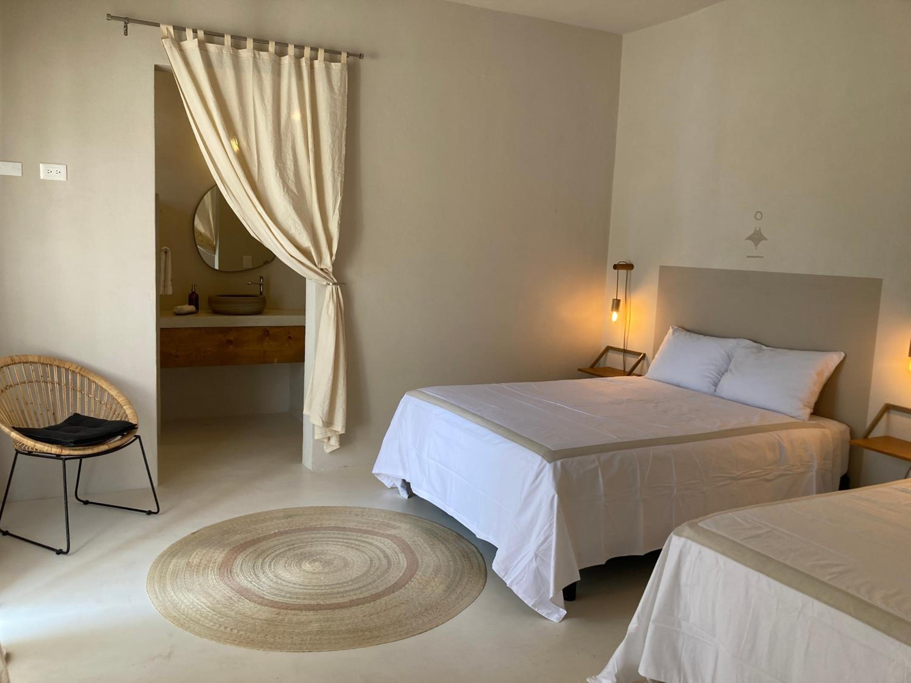Twin Room with Private Bathroom photo 1