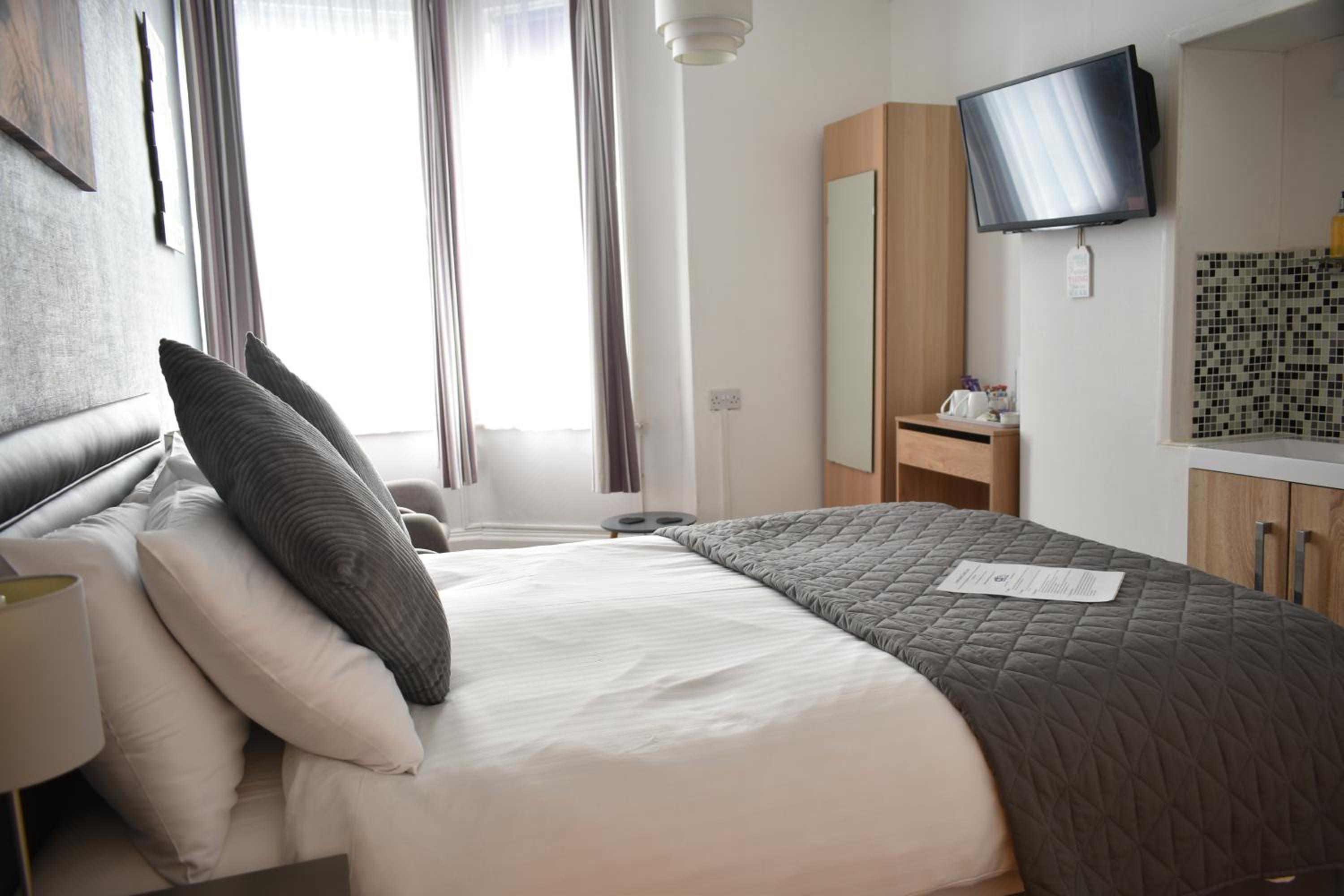 Superior Double Room with Sea View - Photo 6