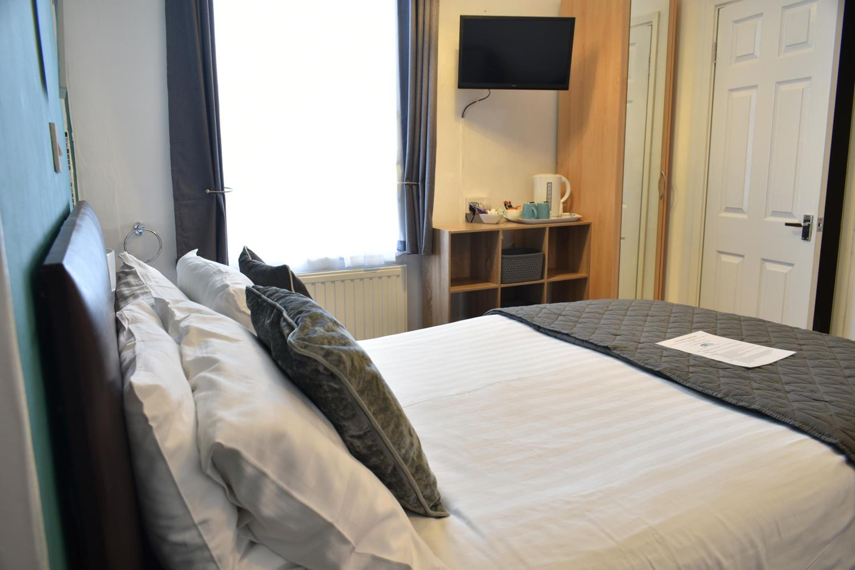 Superior Double Room - Photo 9