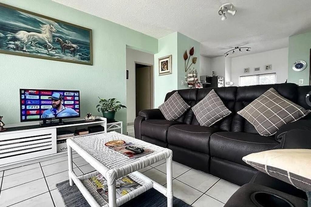 Two-Bedroom Apartment photo 2