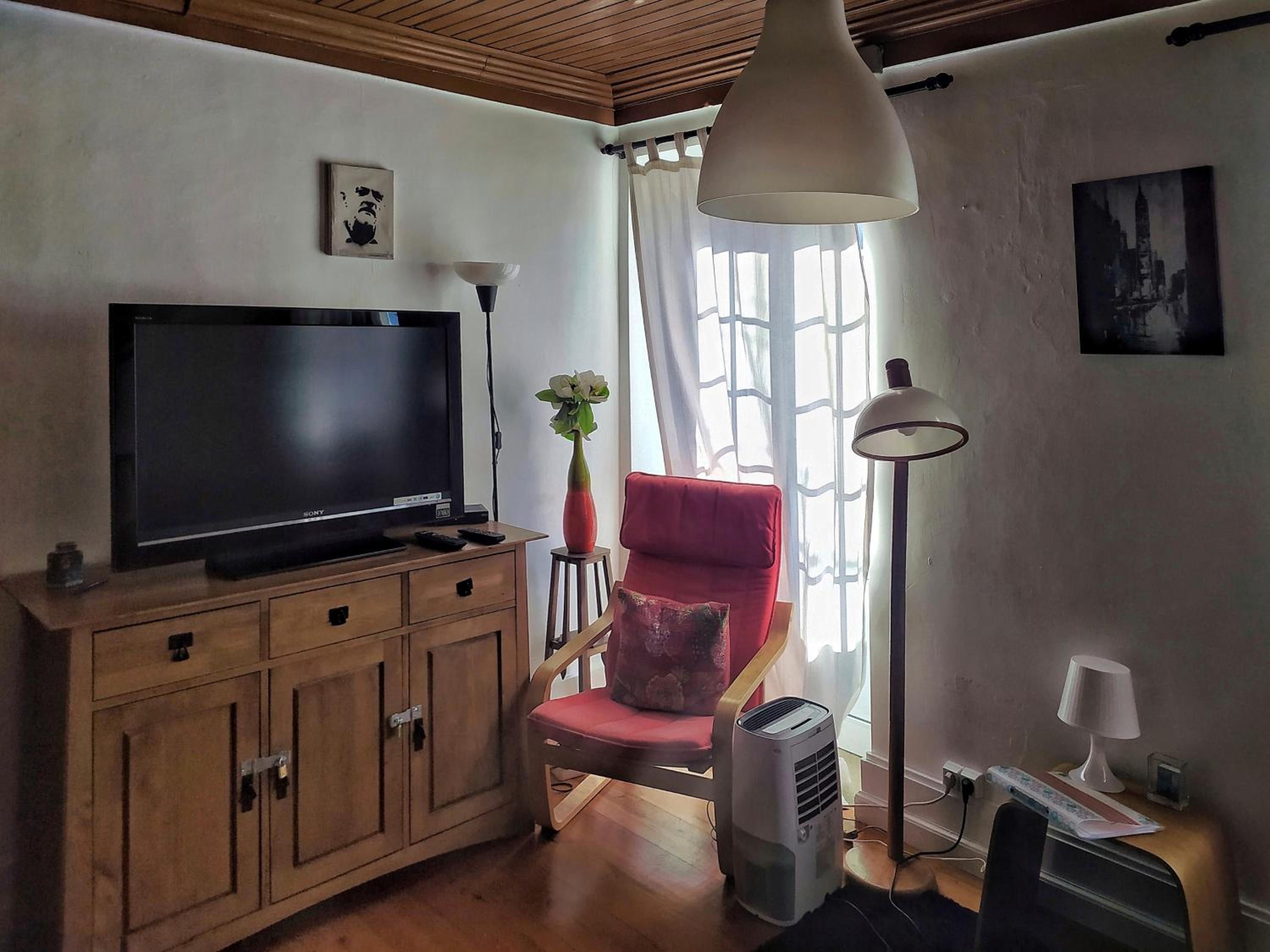 Four-Bedroom House photo 3
