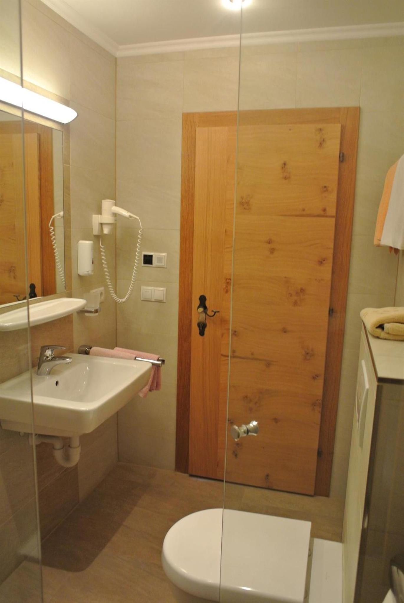 Single Room with Shower photo 2