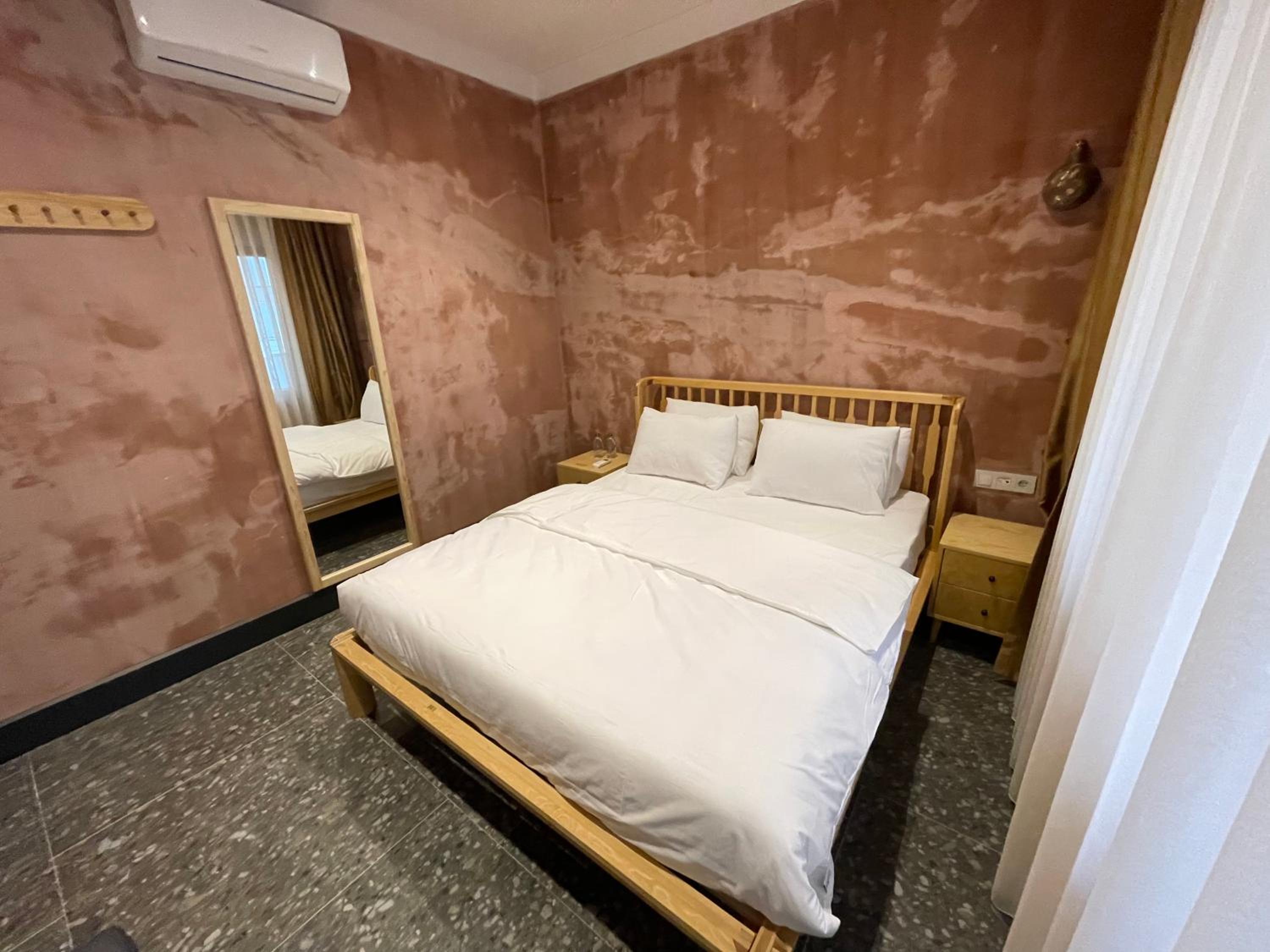 Double Room With Shared Bathroom photo 1