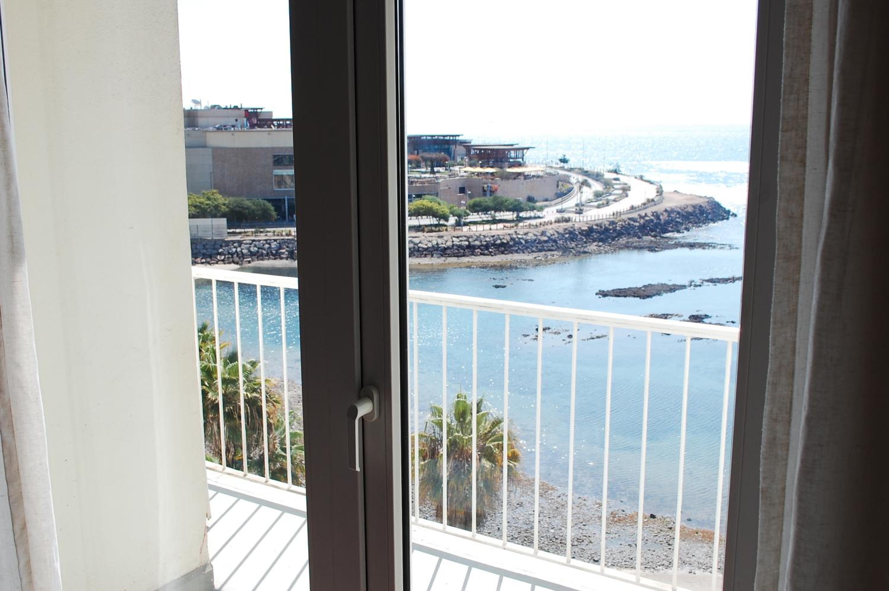 Double Room with Sea View - Photo 2