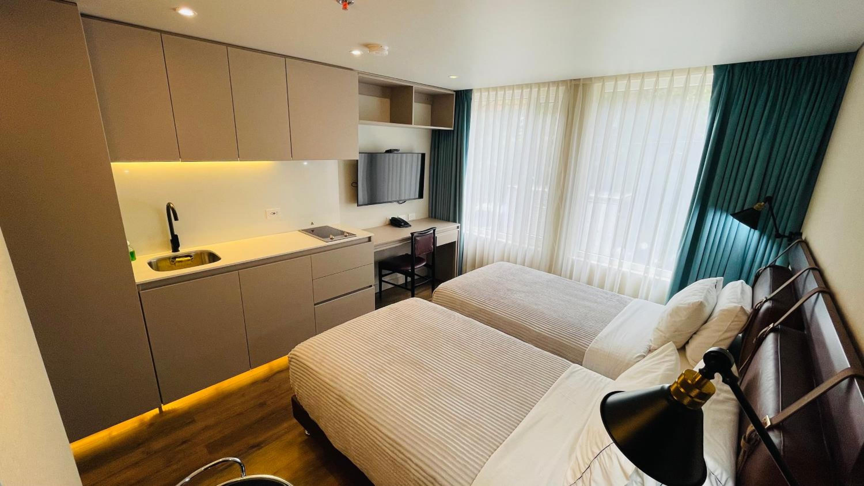 Twin Room - Photo 2