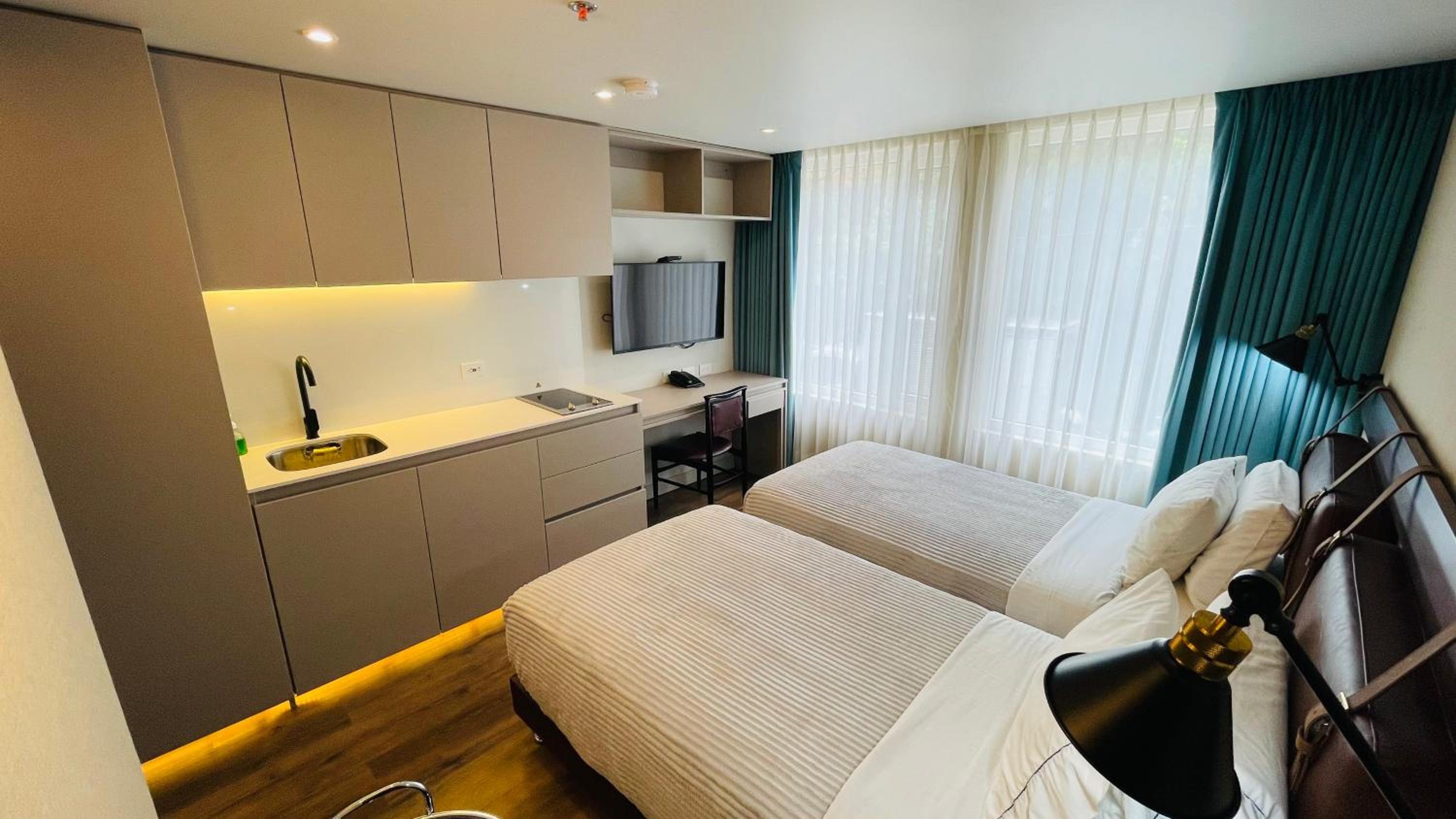 Twin Room - Photo 5