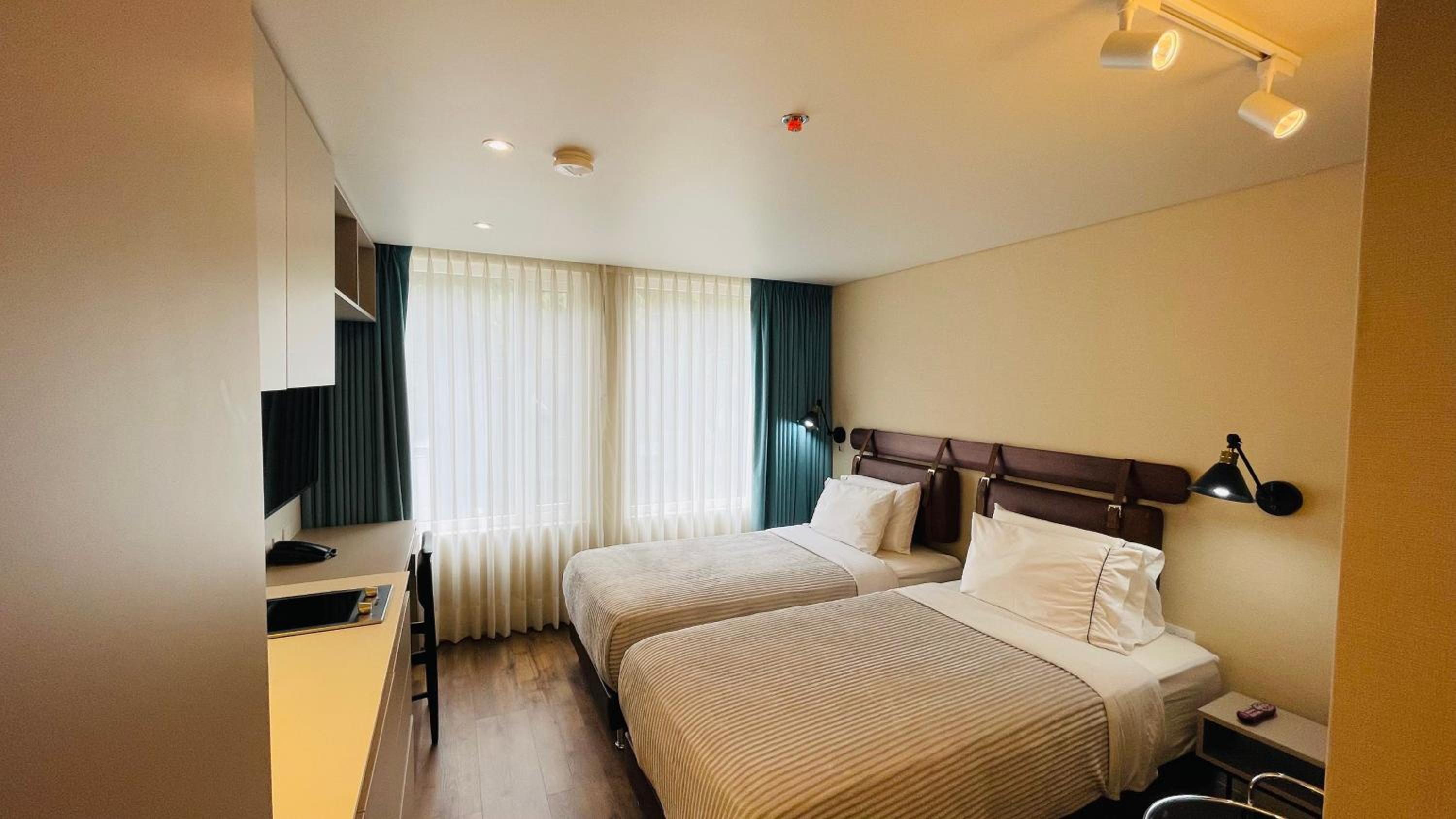 Twin Room - Photo 1