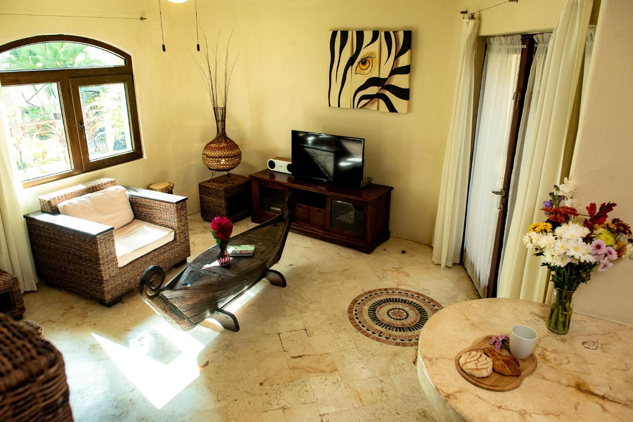 One-Bedroom Apartment - Photo 12