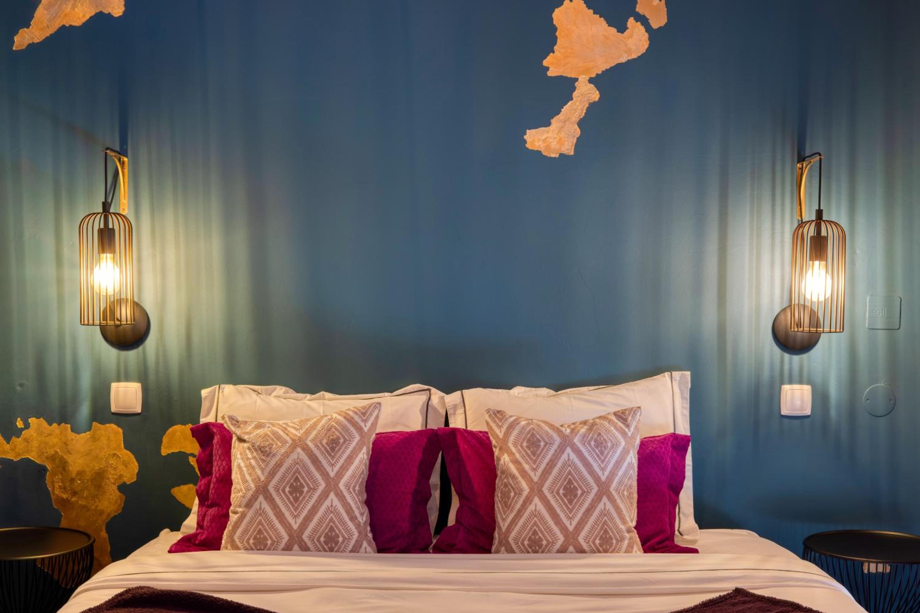 Deluxe Double Room with Shower - Photo 3