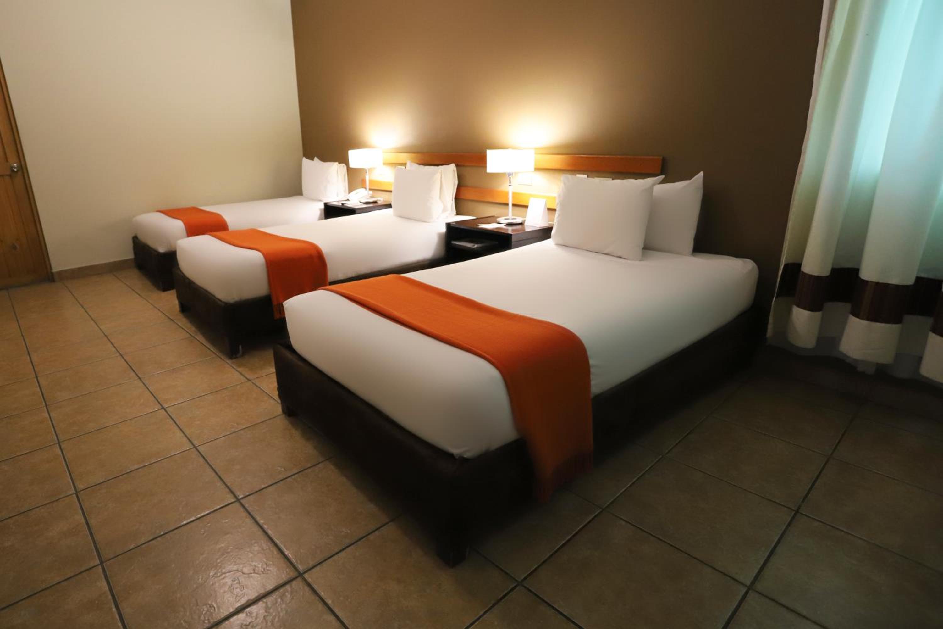 Triple Room - Photo 1