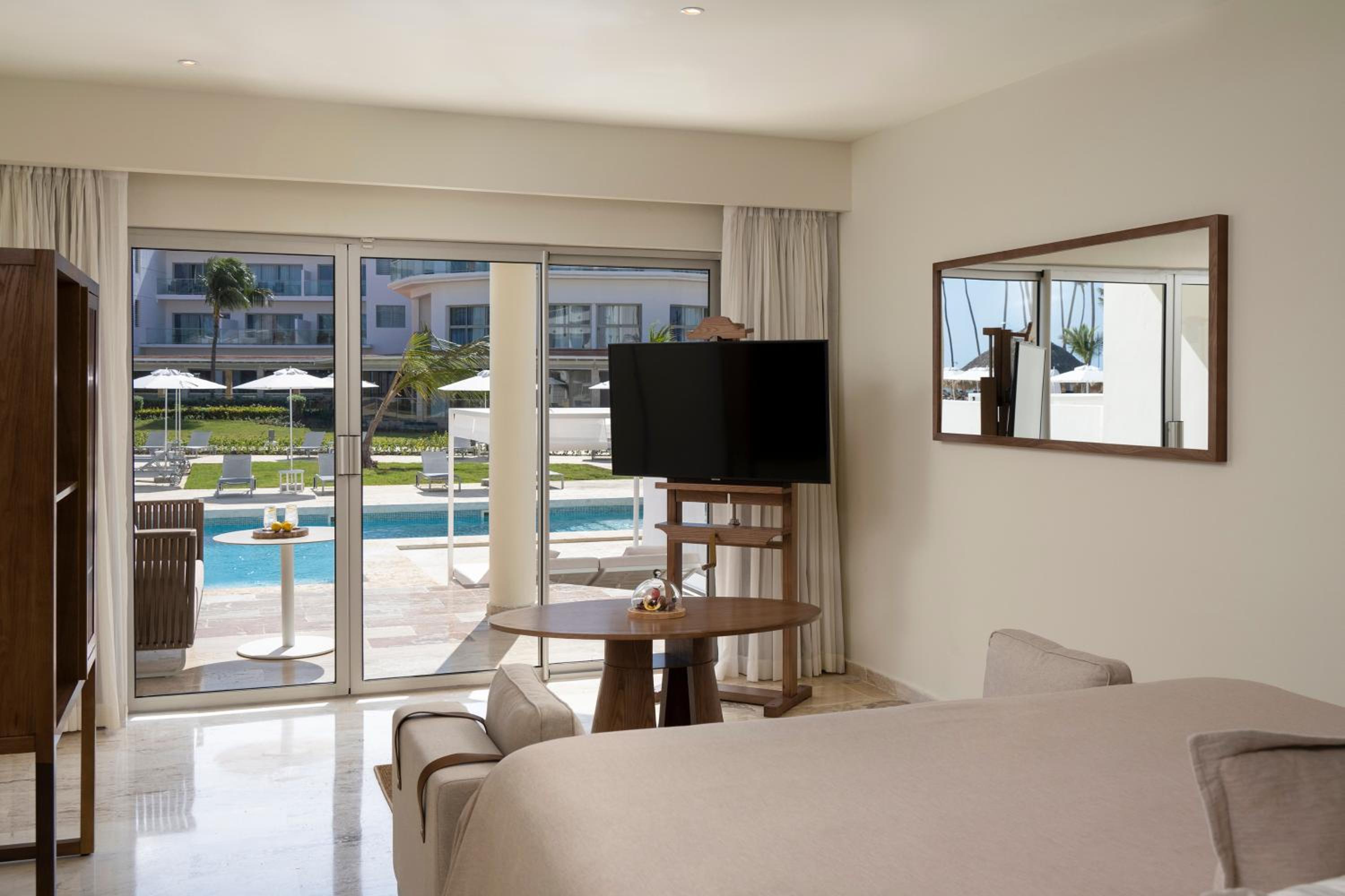Junior Suite Swimup - Photo 2