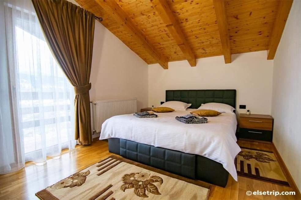 Four-Bedroom House photo 1