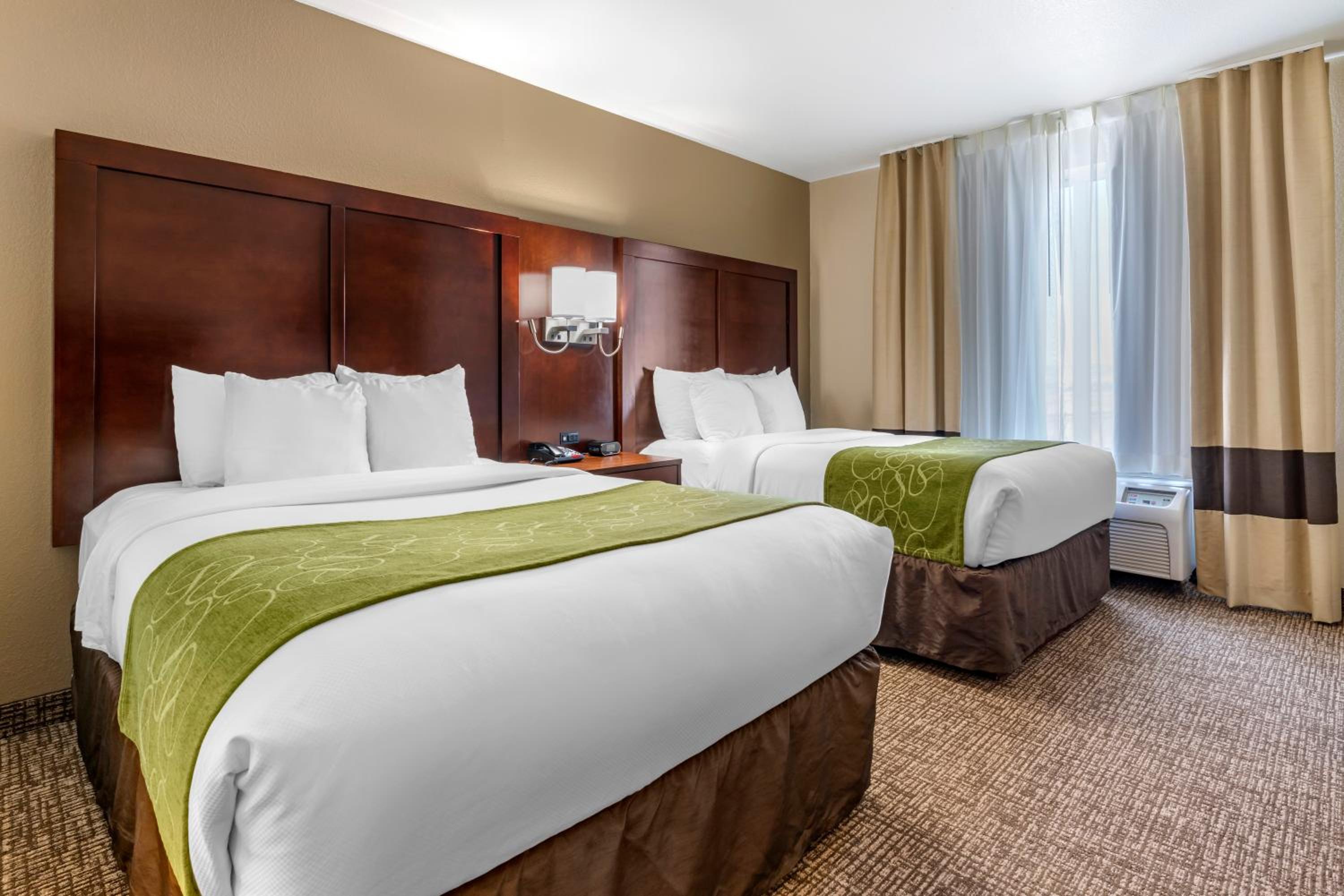 Junior Suite - Non-Smoking - Photo 1