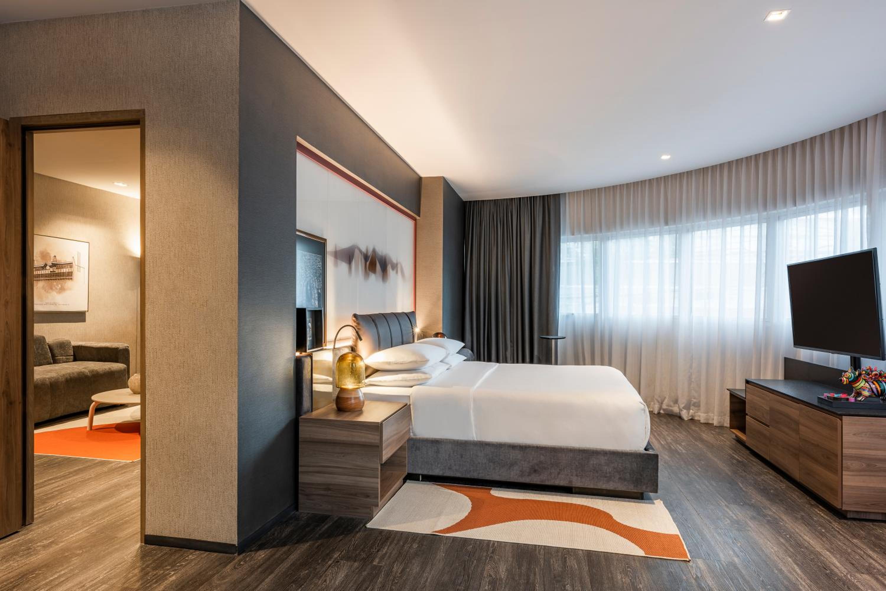 Andaz Suite - Photo 4