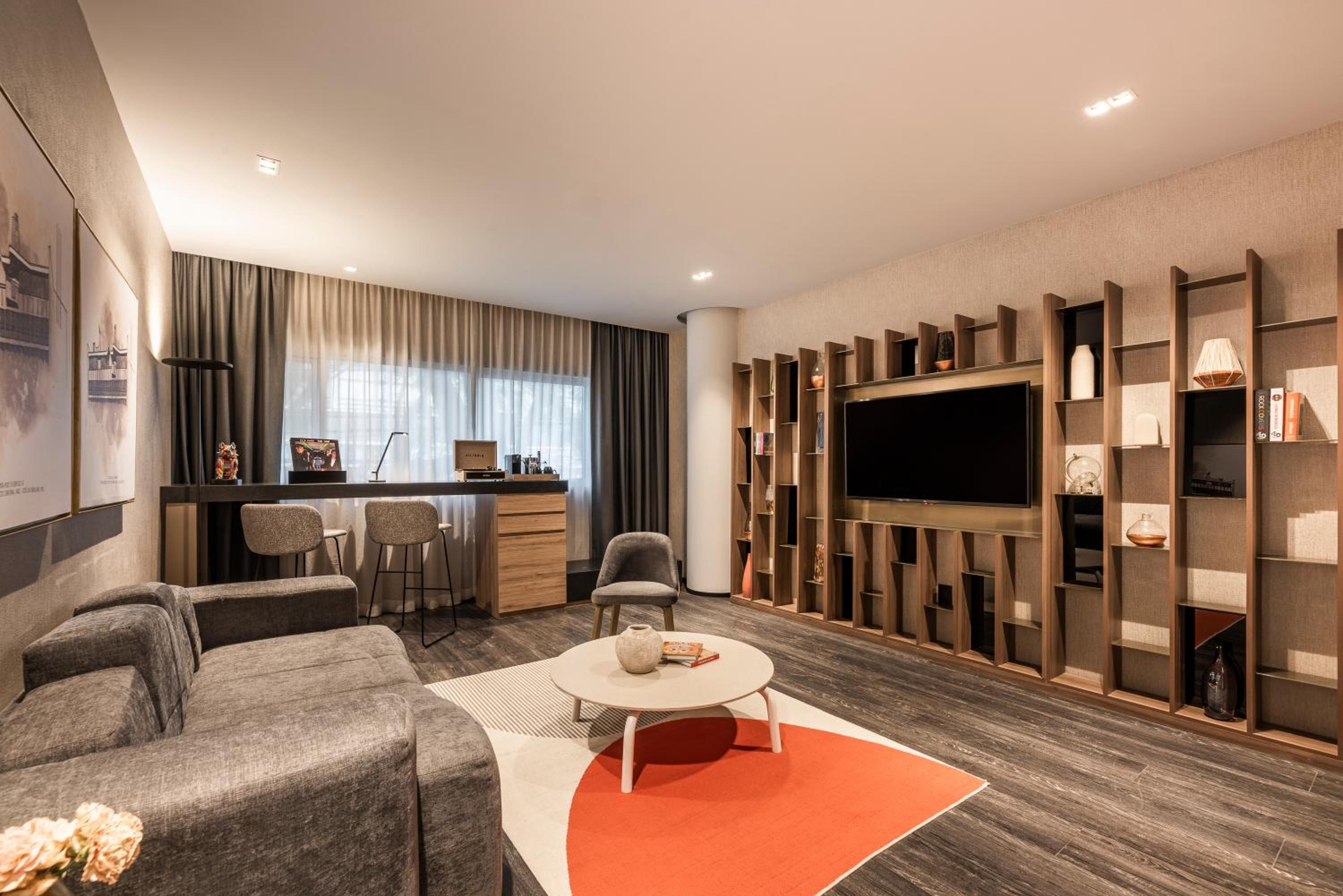 Andaz Suite - Photo 5
