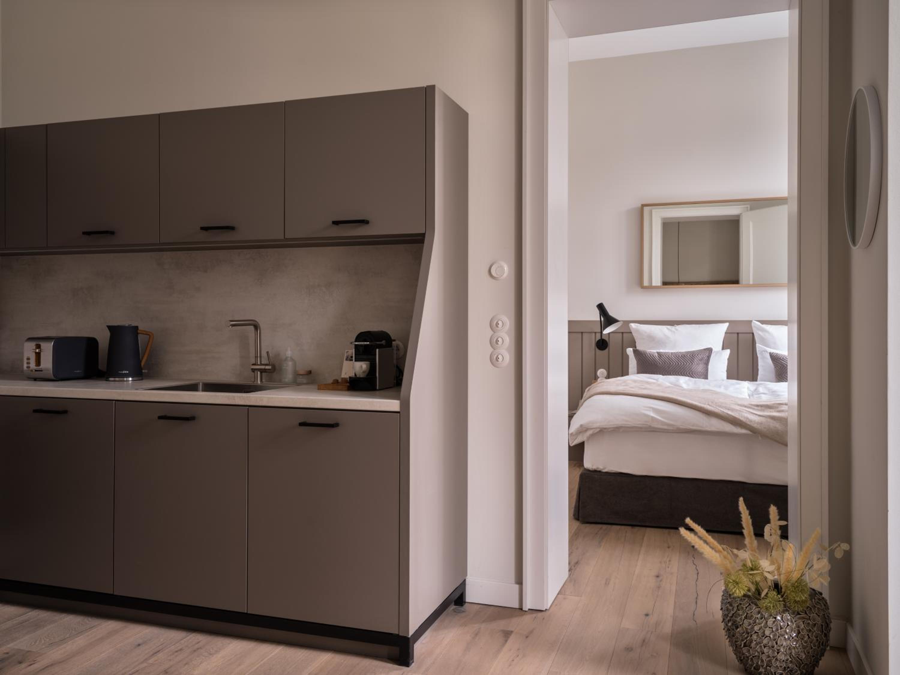 One-Bedroom Apartment