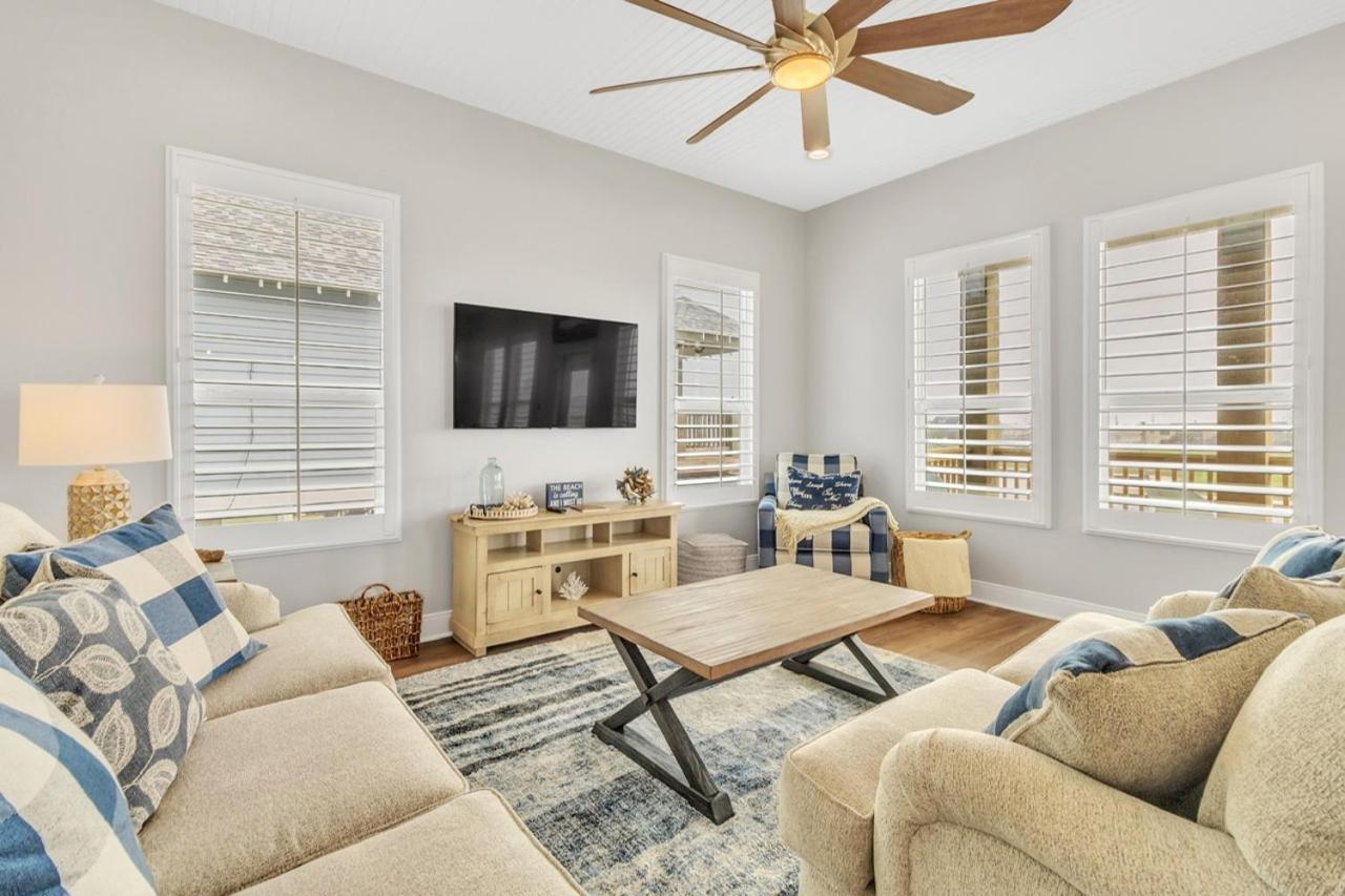 Three-Bedroom House photo 1
