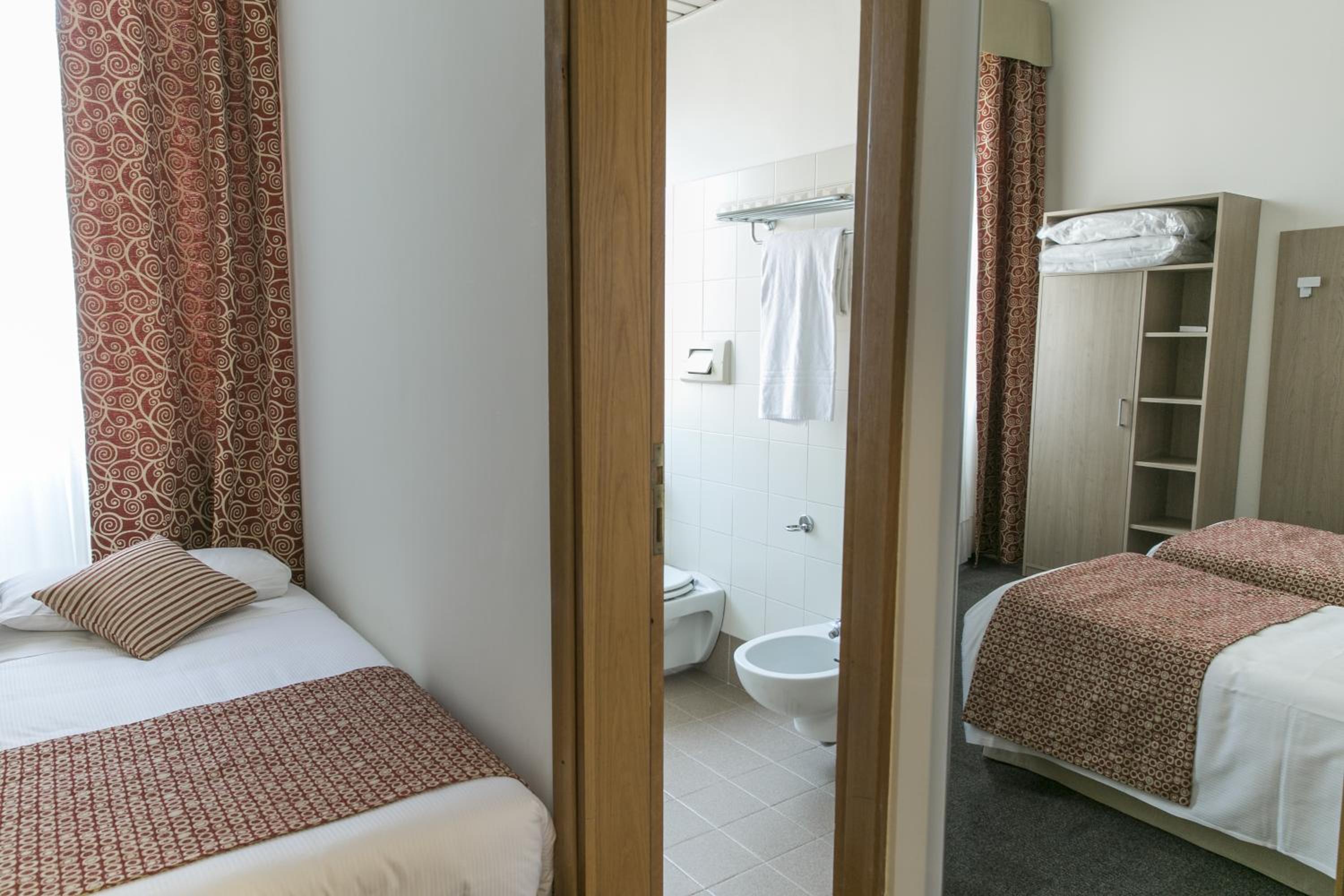 Triple Room photo 3