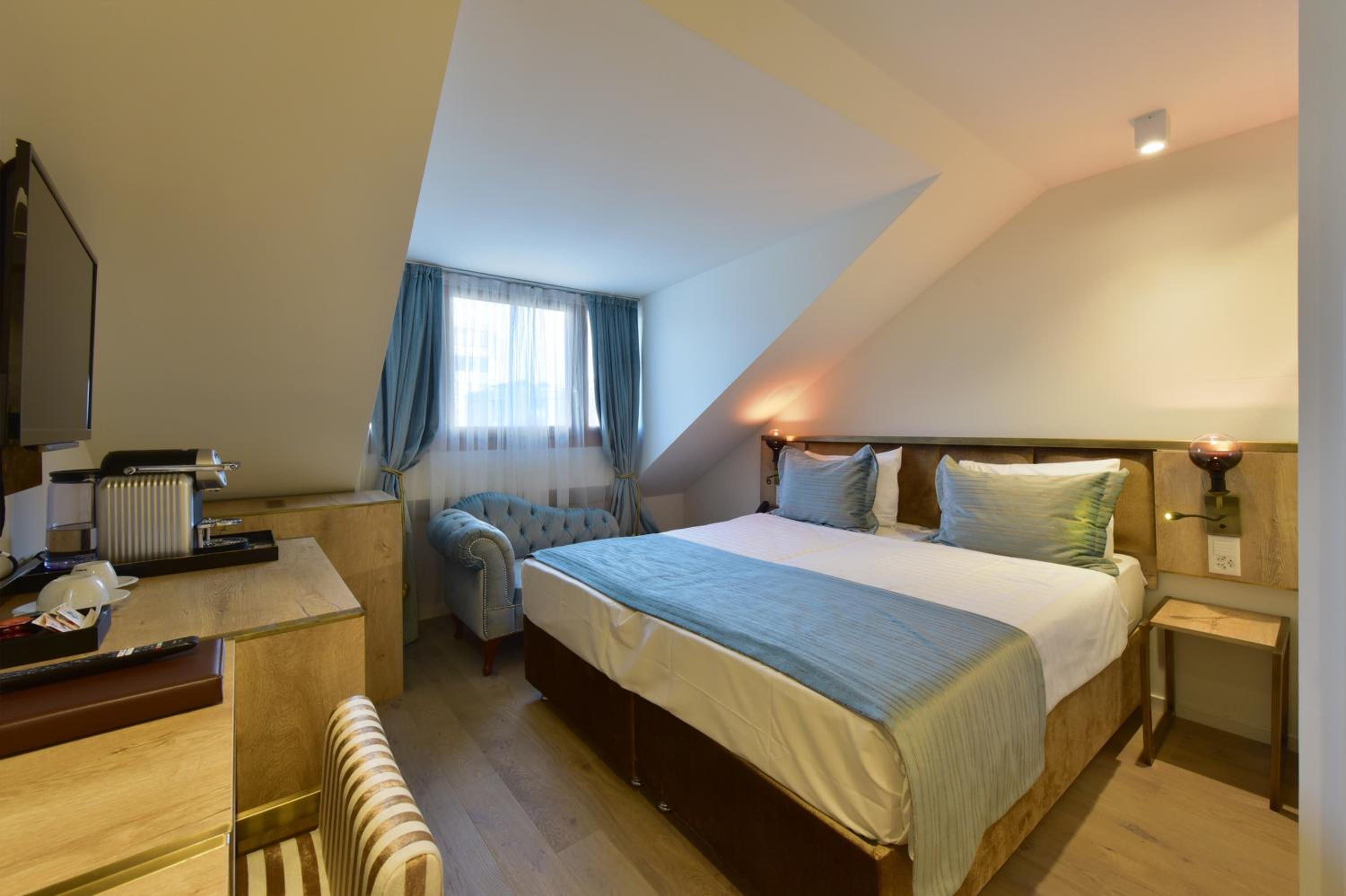 Small Double Room photo 2