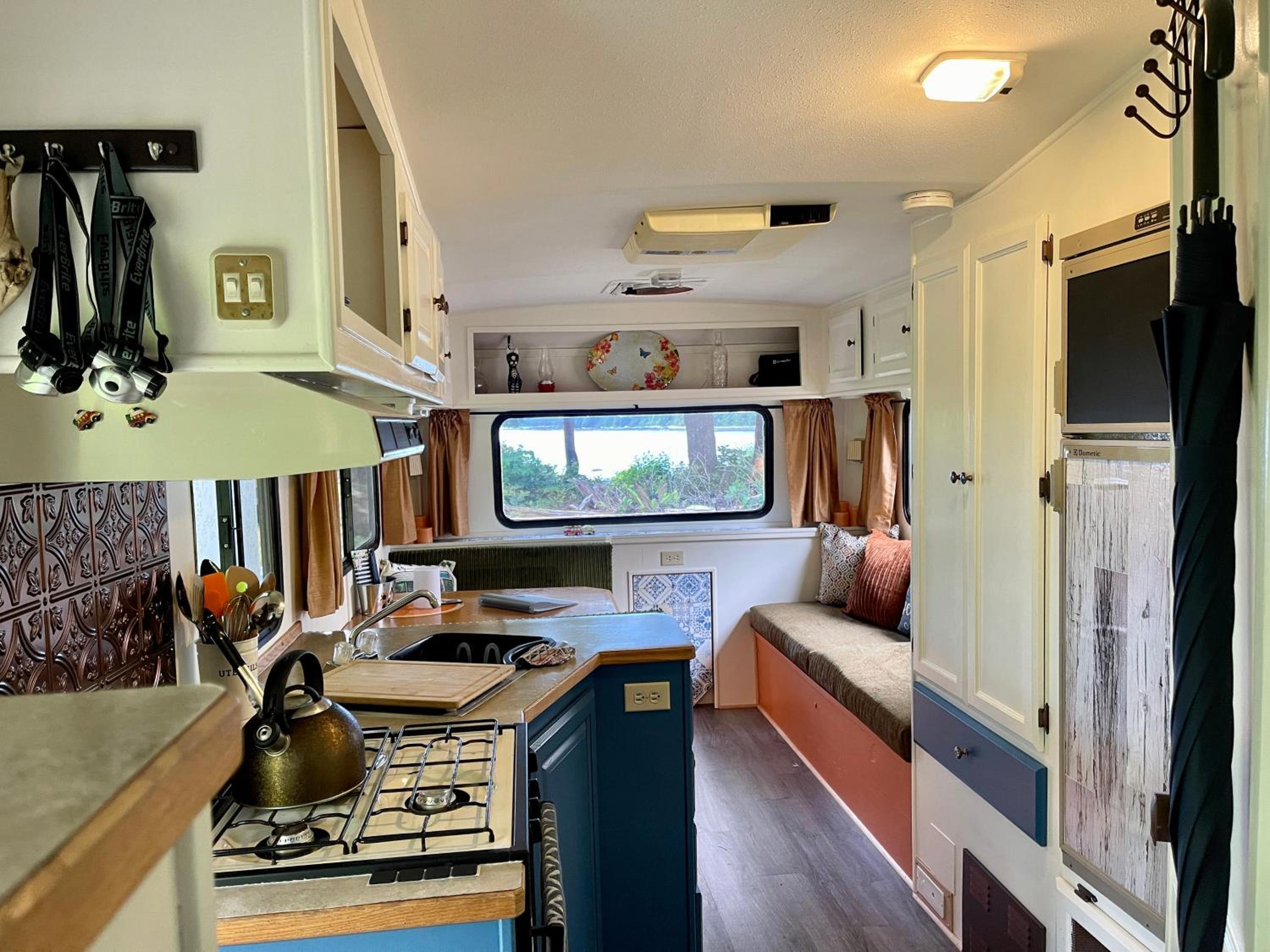 Barrie Cozy Trailer photo 2