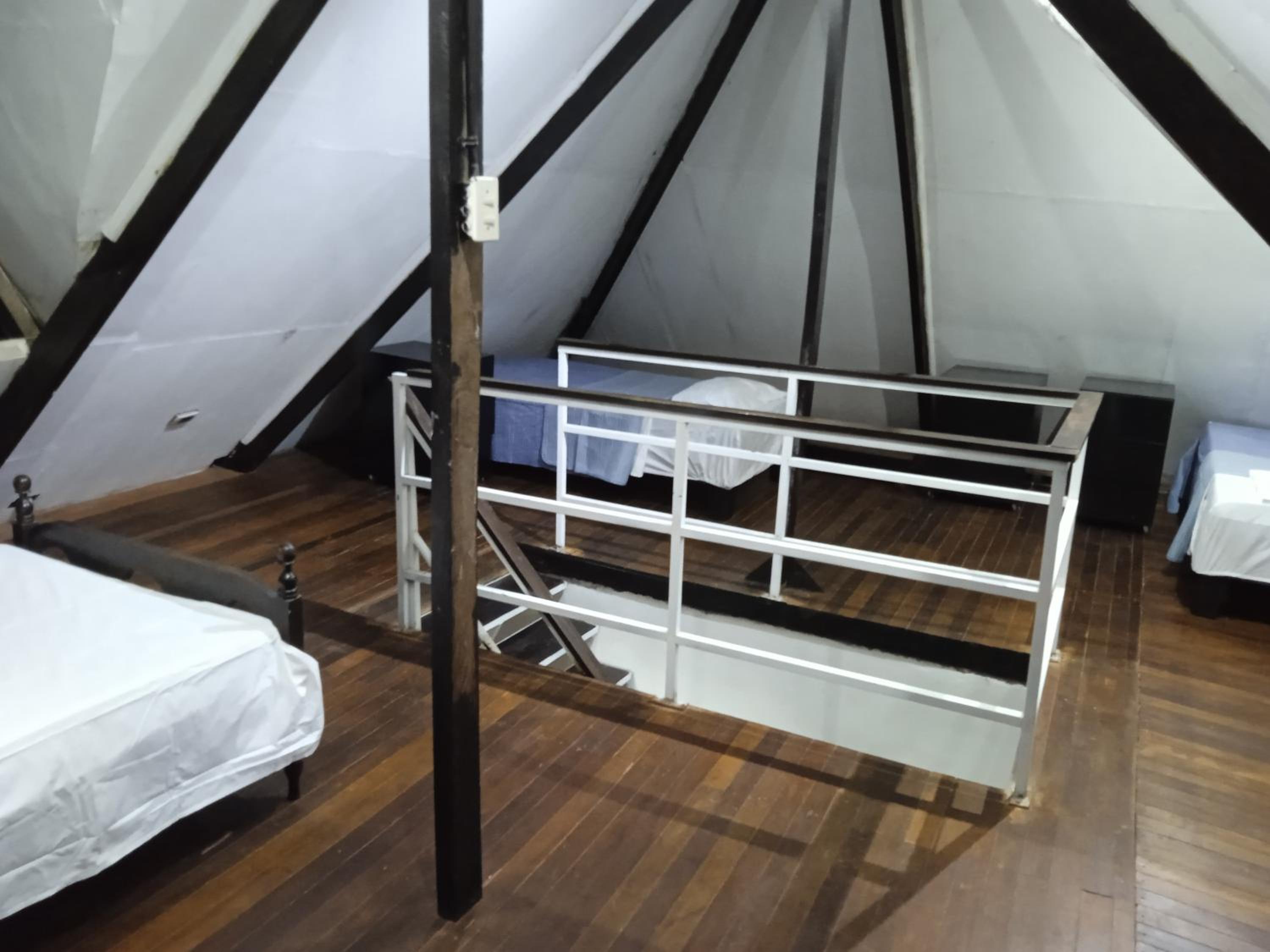 Bed in 6-Bed Mixed Dormitory Room photo 1