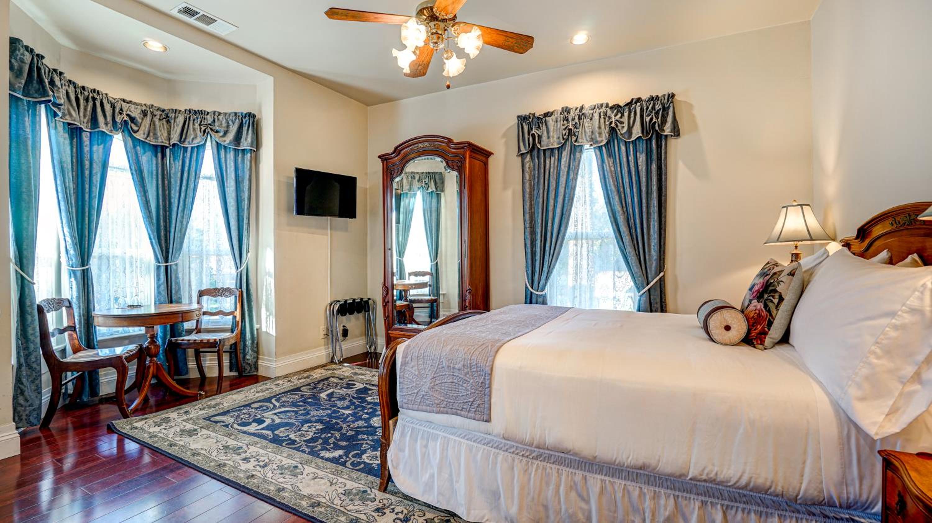 Queen Suite