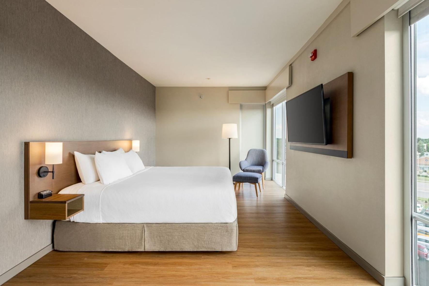 King Room with Sofa Bed - High Floor - Photo 3