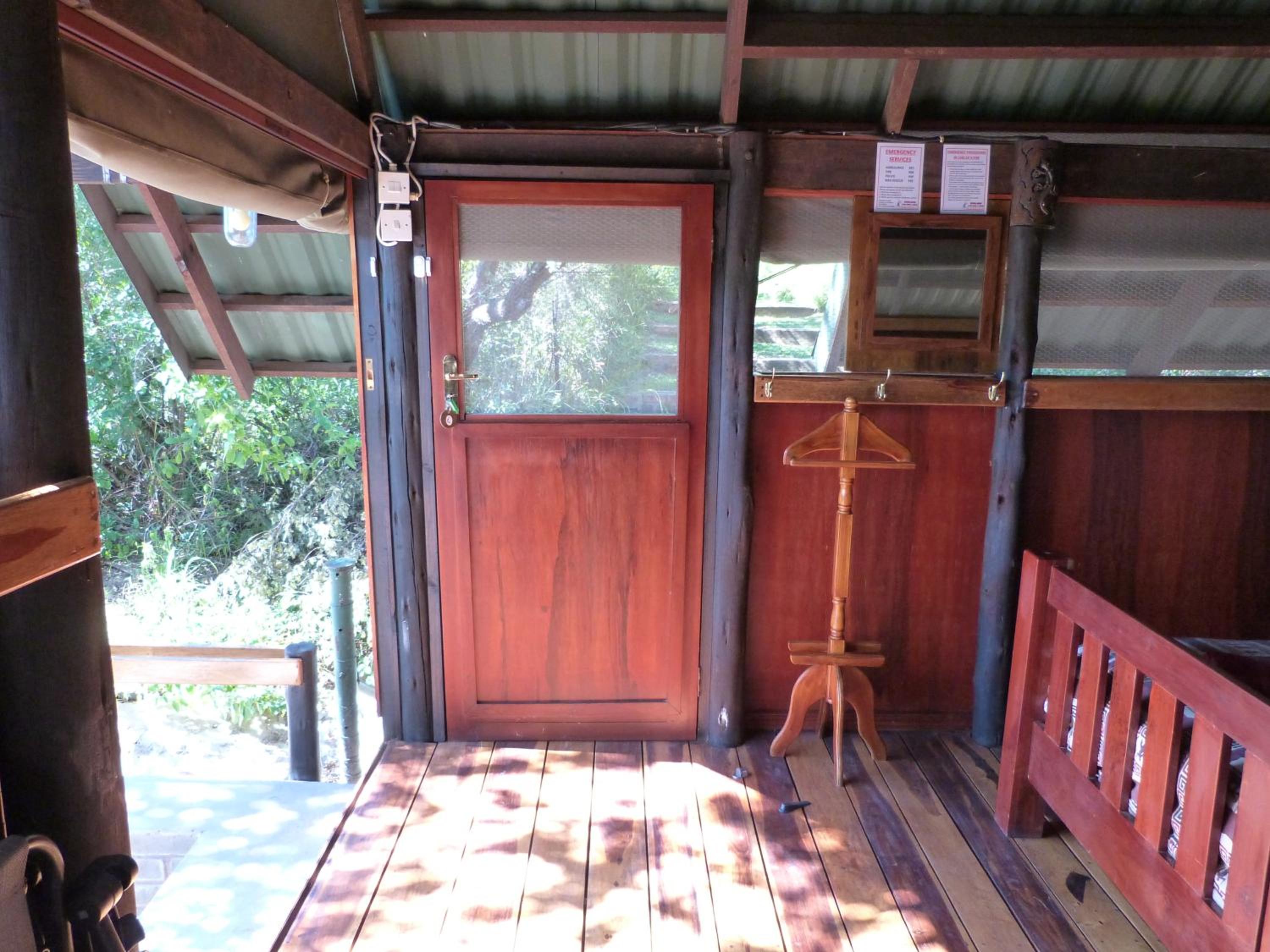 One-Bedroom Chalet - The Deck Room photo 1