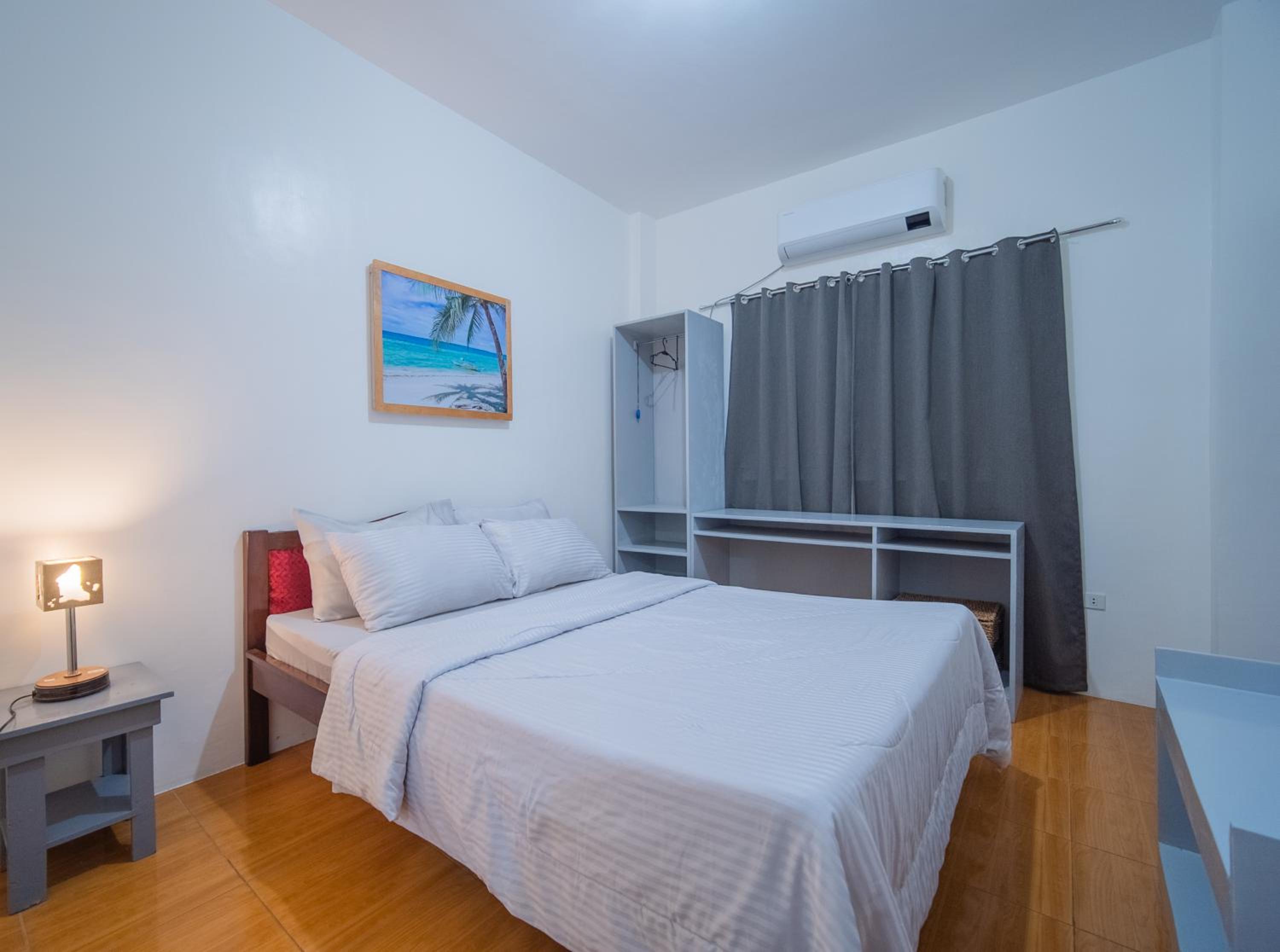 Apartment with Garden View - Photo 17