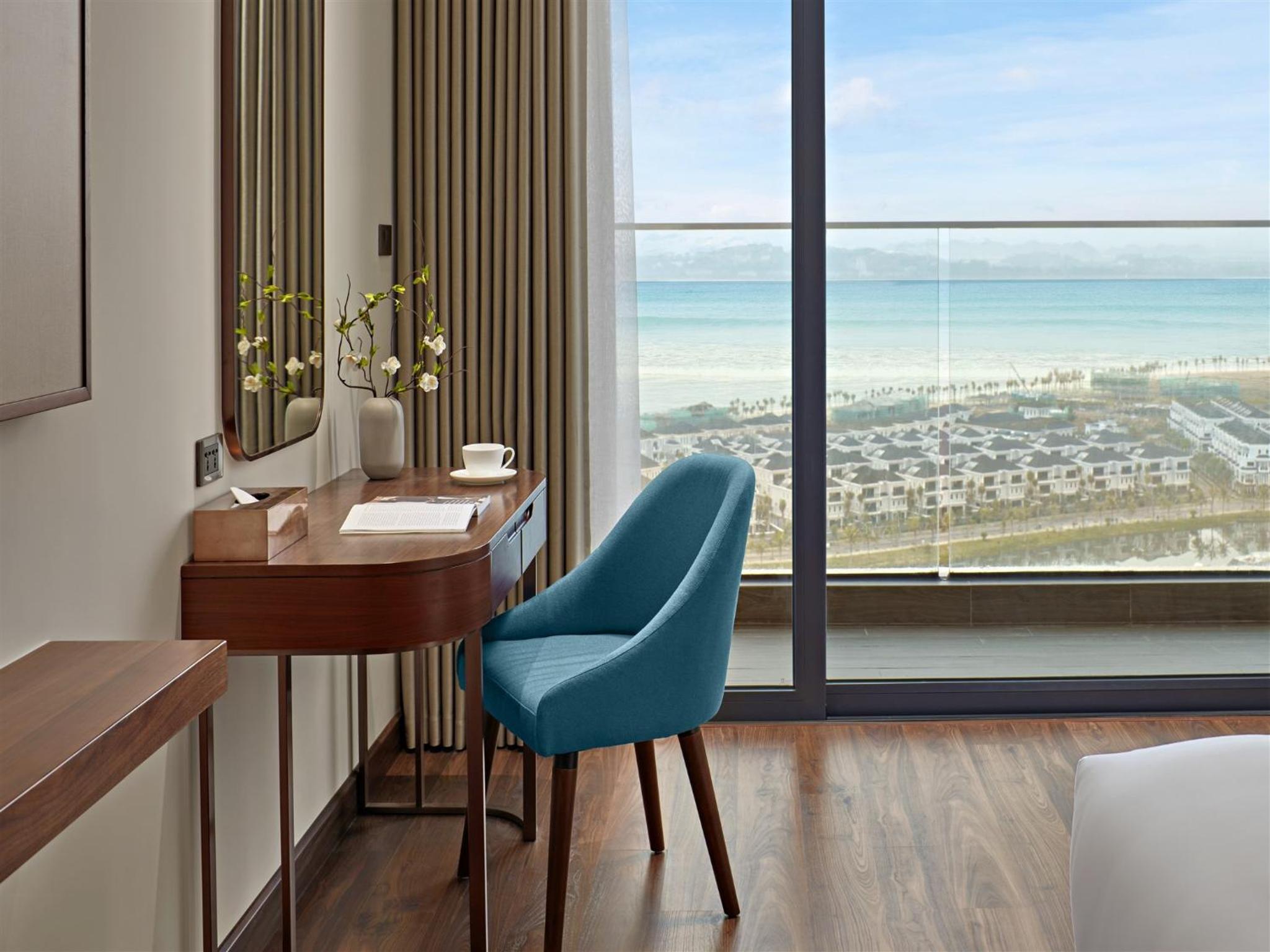 Suite Double Room with Ocean View Balcony - Photo 4